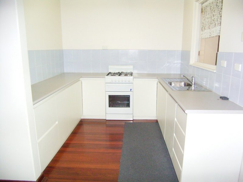 29 Balaka Way, Queens Park, WA 6107 - Image 5