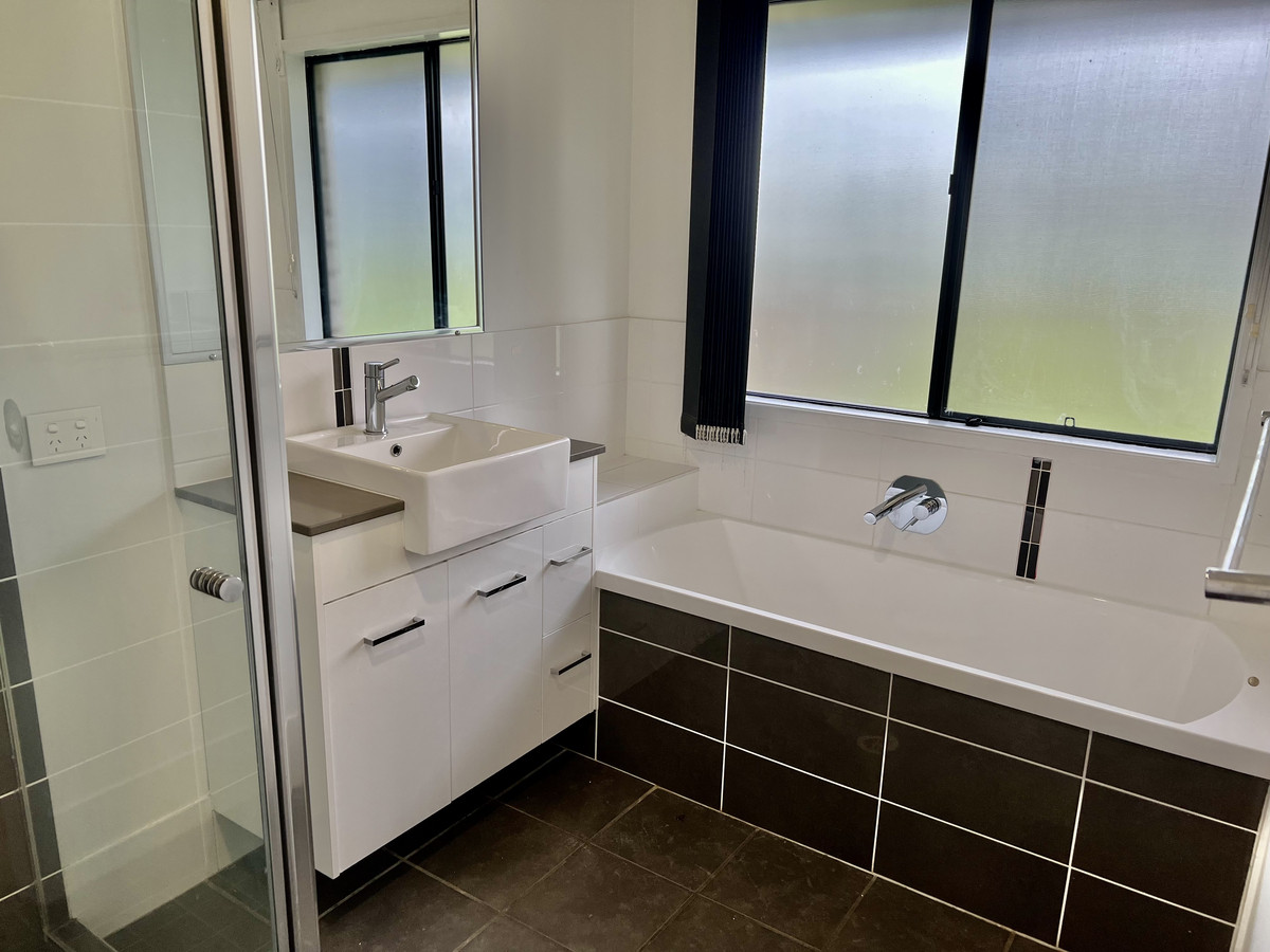 5-bedroom house at 27 Earl Street, Jondaryan, QLD 4403, Toowoomba, Queensland