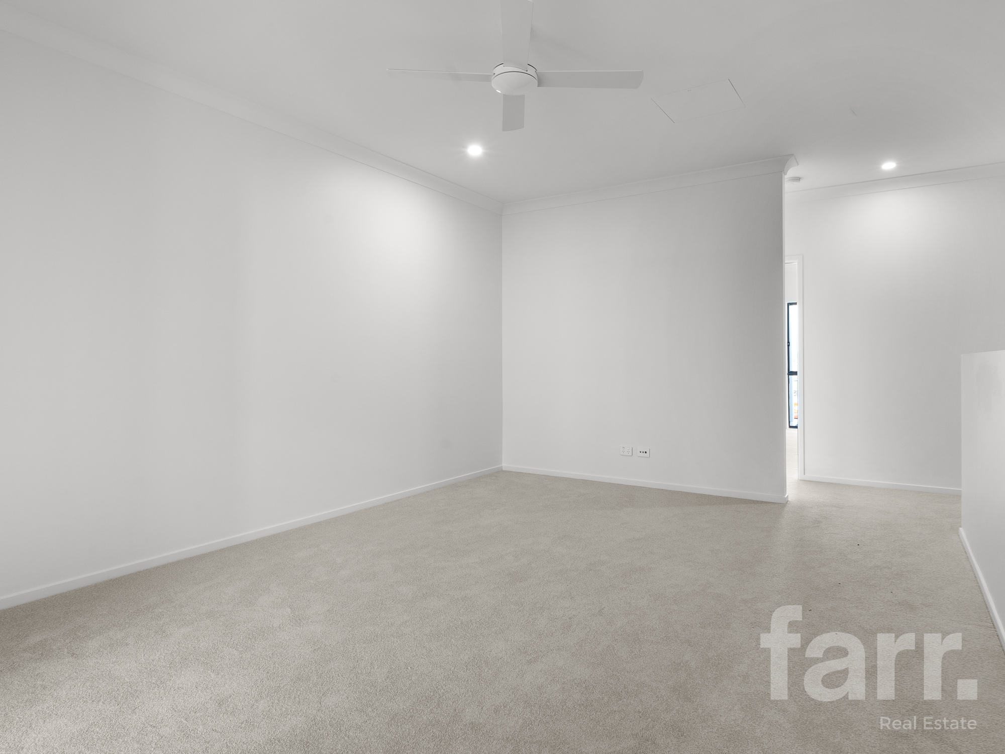 12/192 Marina Quays Boulevard, Hope Island, Qld, 4212 - Image 8