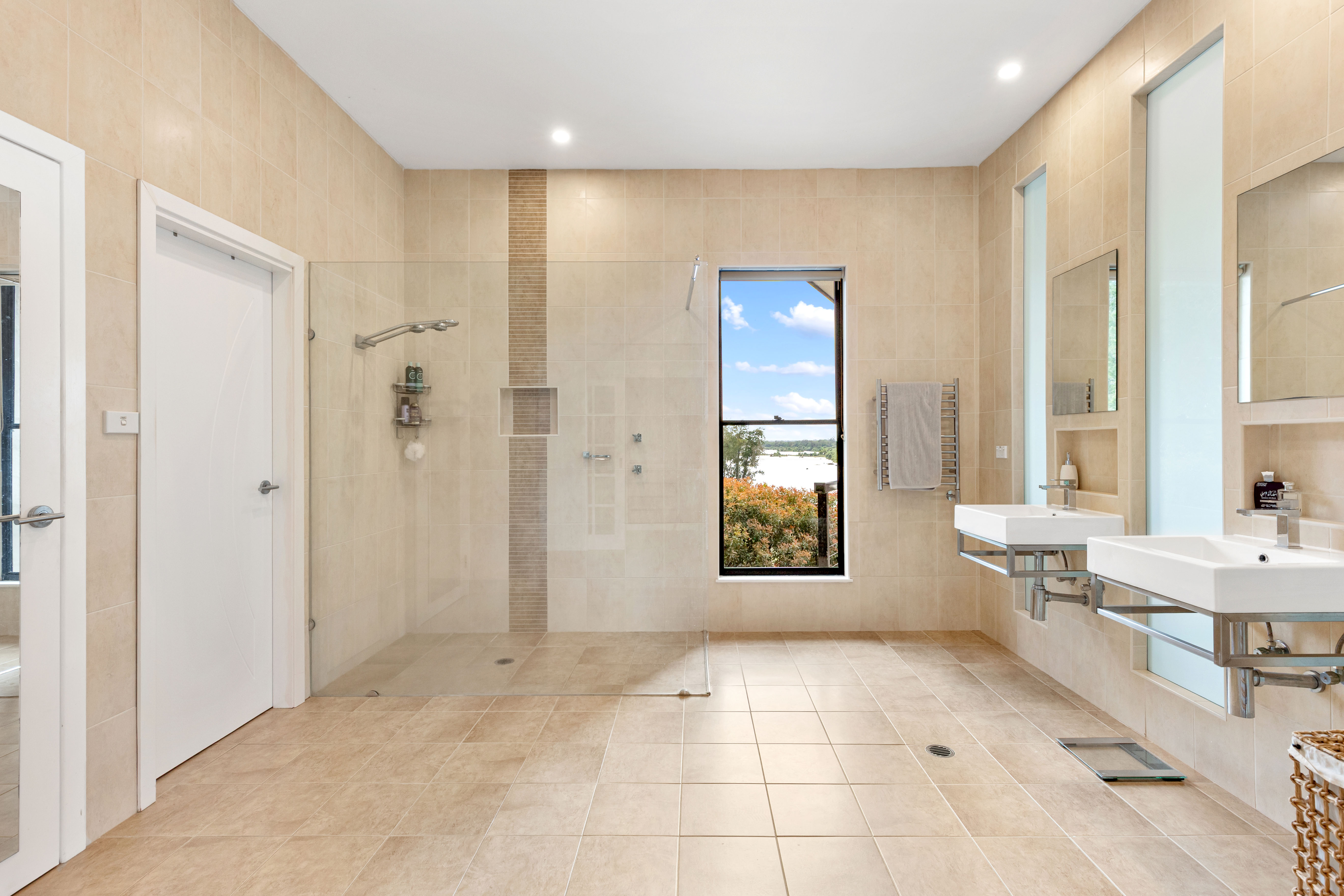 5-bedroom house at 10 Riverbank Drive, Emu Heights, NSW 2750, Penrith, New South Wales