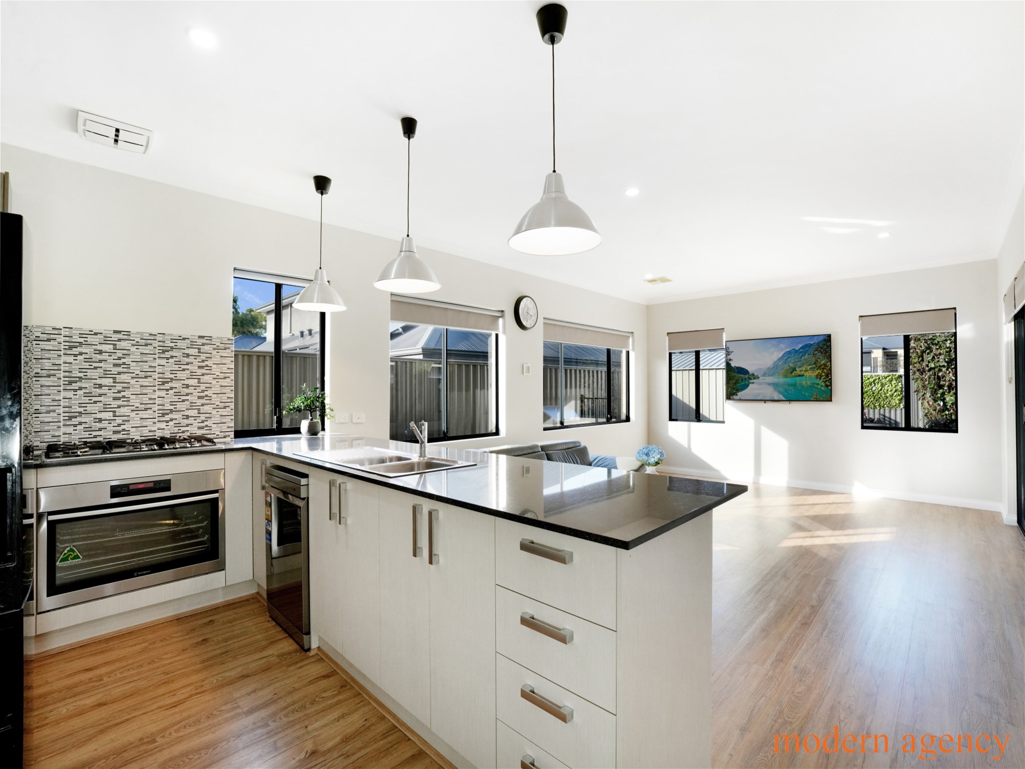 9 Kiev Place, Dayton, WA 6055 - Image 2