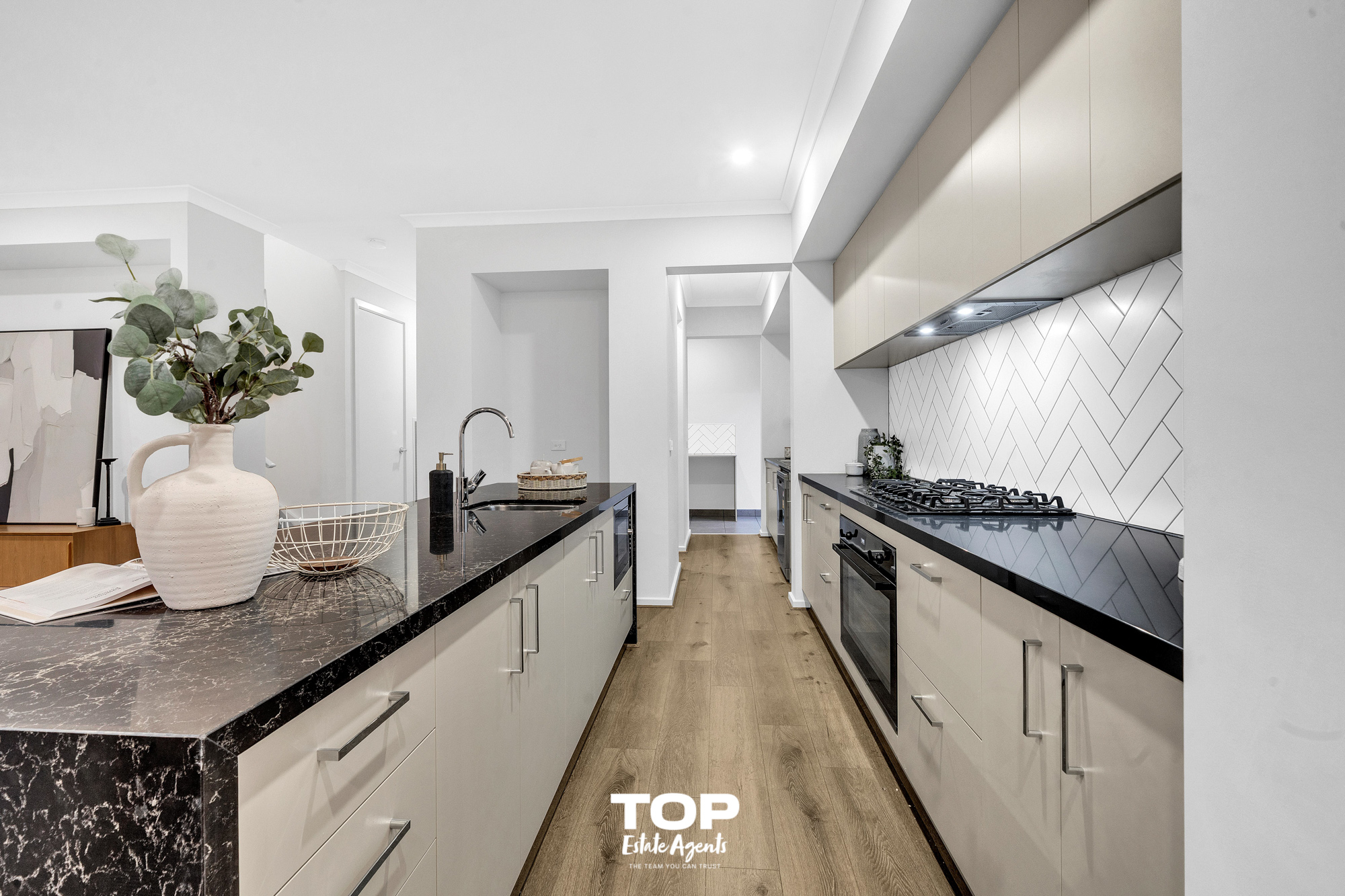 43 Golden Gate Drive, Clyde North, Vic, 3978 - Image 9