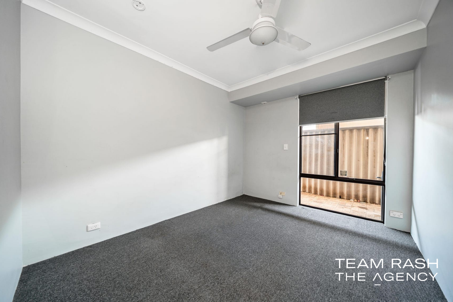 11 BRIGADOON PLACE, Cooloongup WA 6168 - Image 2