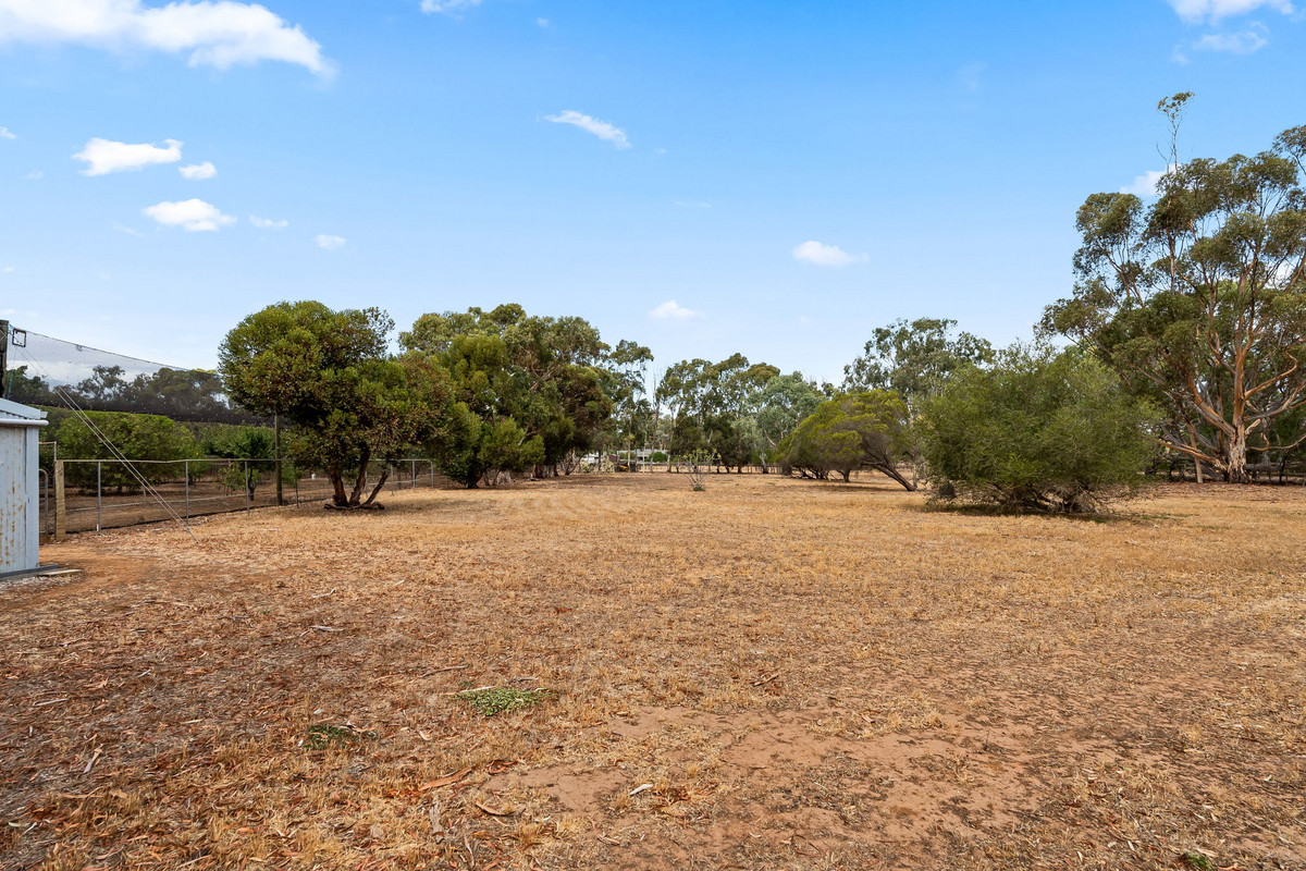 4-bedroom house at 6 Burnside Road, Strathalbyn, SA 5255, Alexandrina, South Australia
