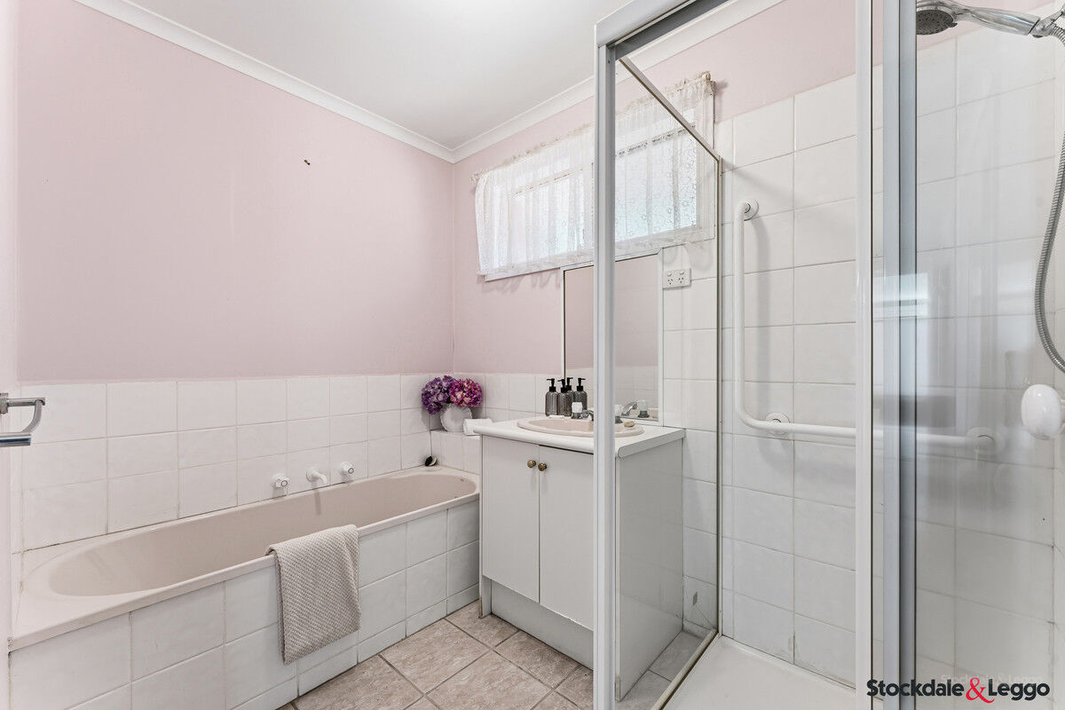 2 10 JAMIESON COURT, PAKENHAM VIC 3810 - Image 10