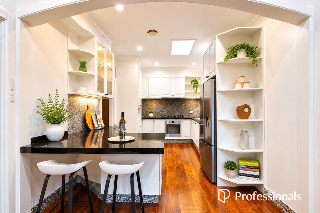 2 Moira Avenue, Carnegie, VIC 3163 - Image 4