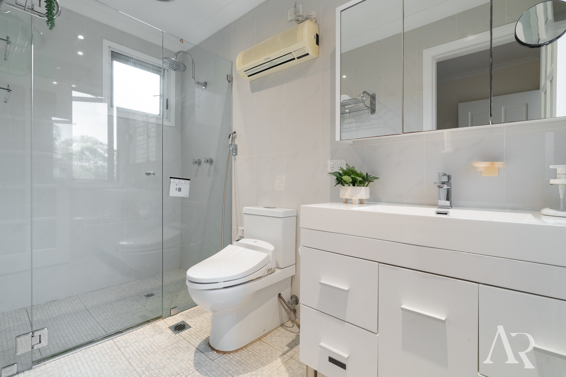 6-bedroom house at 22 Valley Road, Padstow Heights, NSW 2211, Canterbury-Bankstown, New South Wales