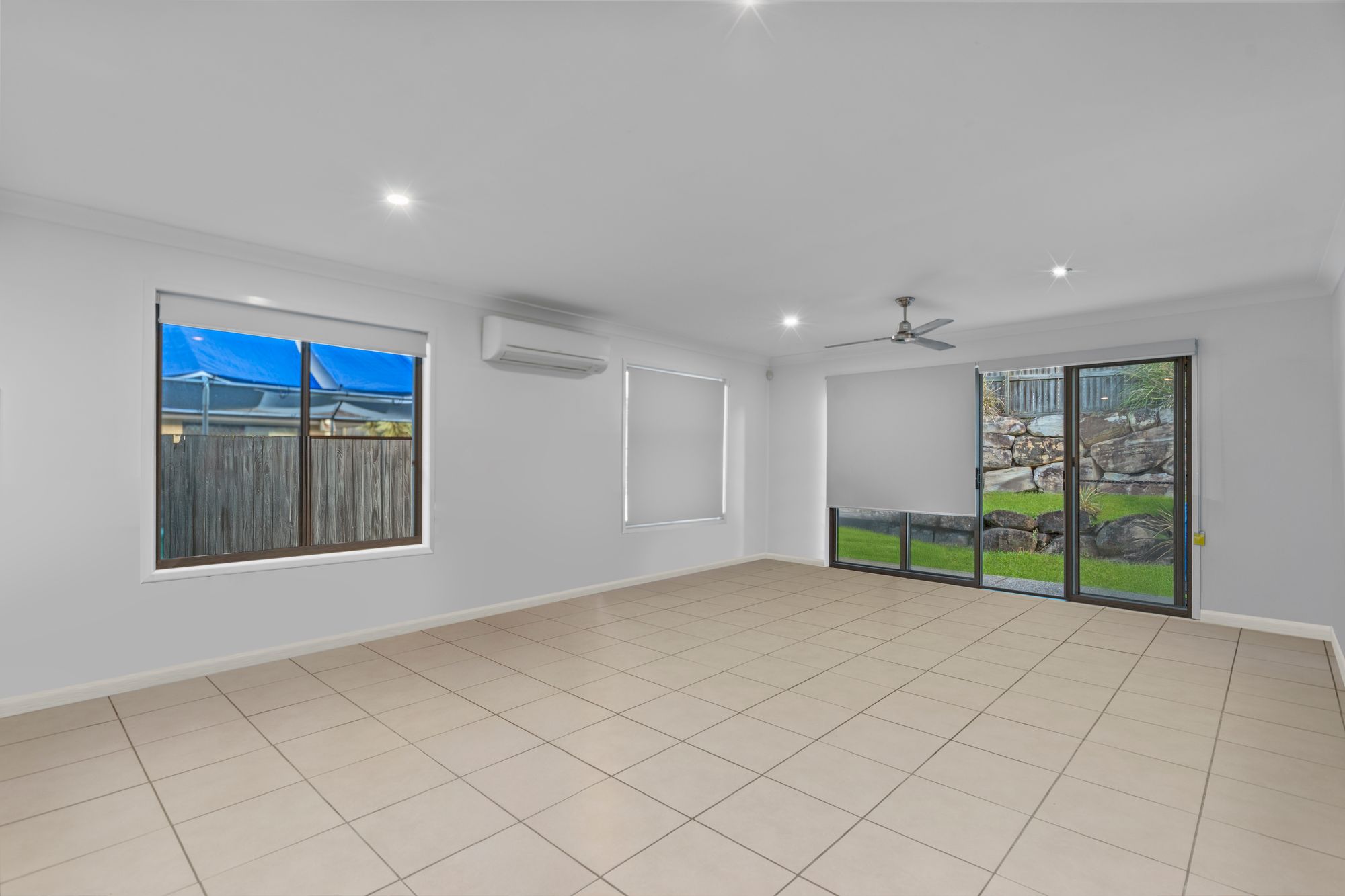 44 WYNDHAM CIRCUIT, Holmview QLD 4207 - Image 3