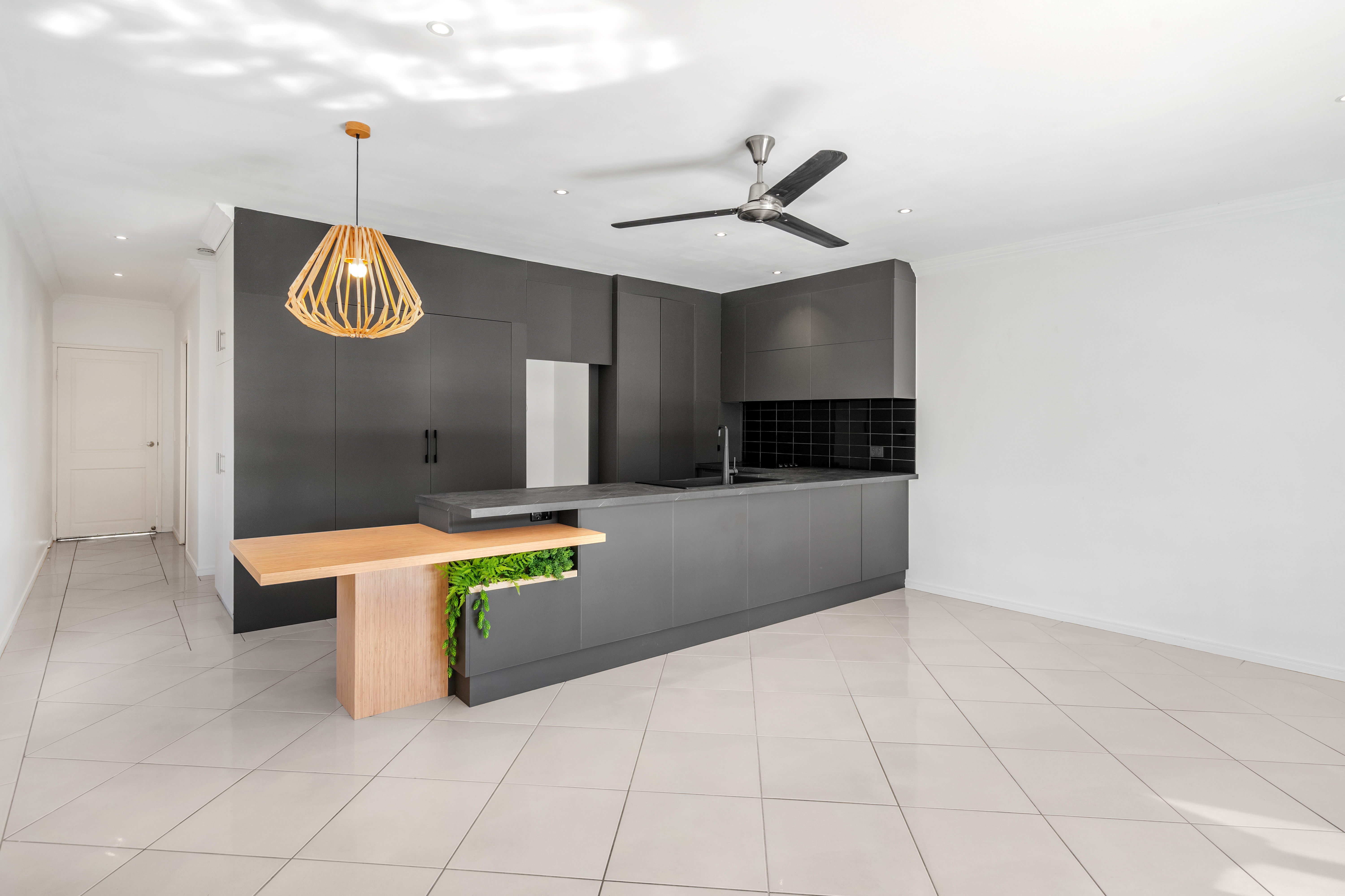 18 184-190 GATTON STREET, MANUNDA QLD 4870 - Image 2