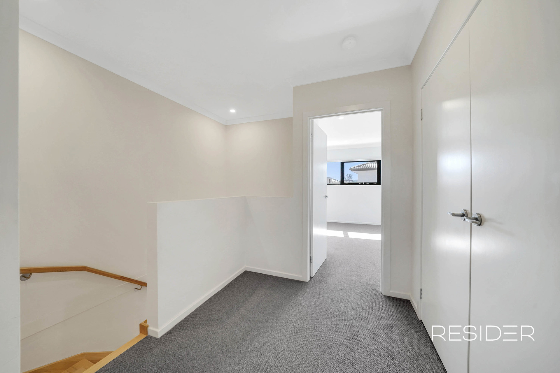 23 Midnight Circuit, South Morang, Vic, 3752 - Image 8