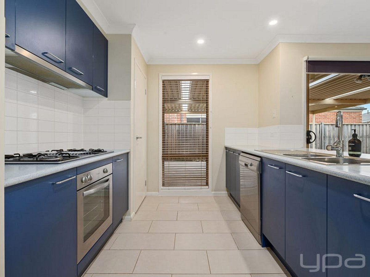 30 Moonah Avenue, Brookfield, VIC 3338 - Image 9