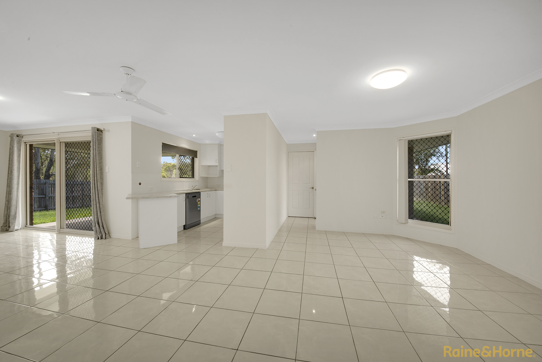 3-bedroom unit at 2/20 Reinaerhoff Crescent, Glen Eden, QLD 4680, Gladstone, Queensland