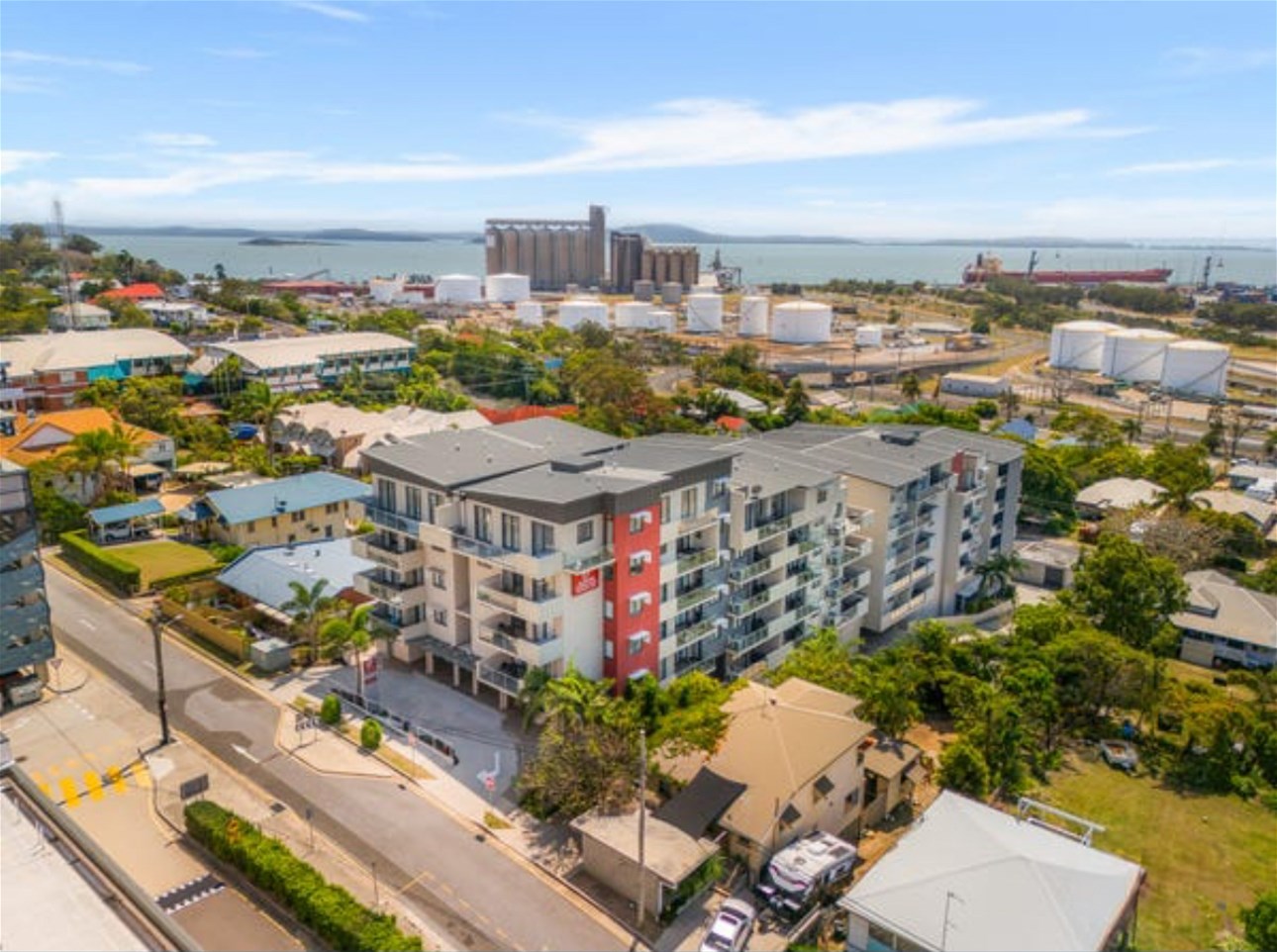 UNIT 411 GLADSTONE CENTRAL PLAZA 52 OAKA LANE, Gladstone Central QLD 4680 - Image 2