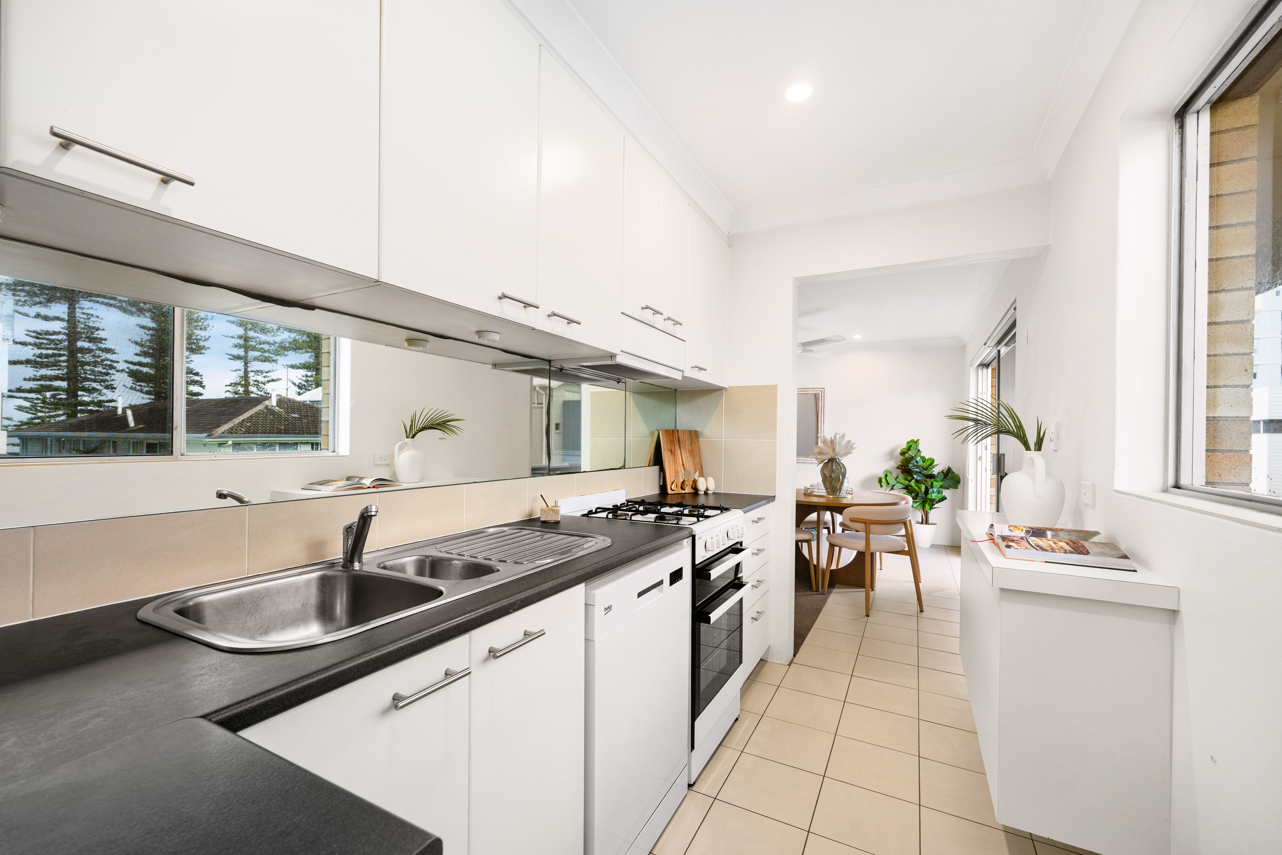 UNIT 12 14 MALVERN AVENUE, Manly NSW 2095 - Image 4