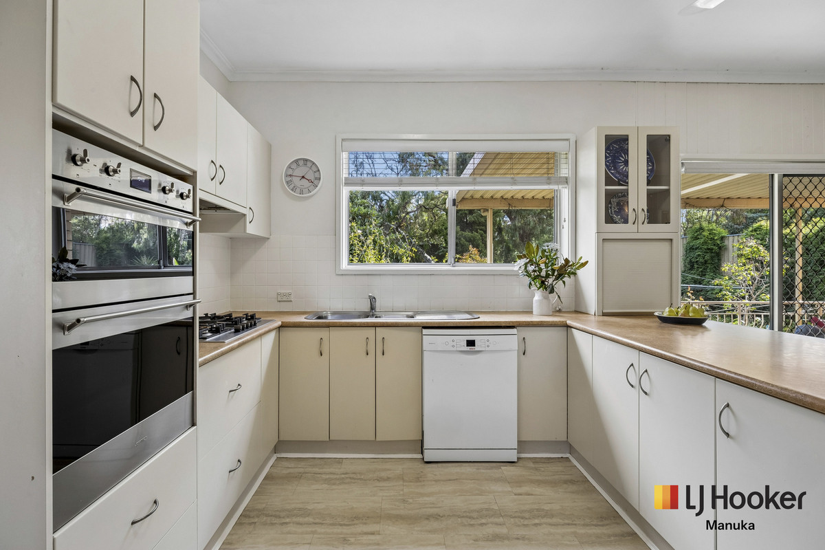 5-bedroom house at 90 Munro Road, Crestwood, NSW 2620, Queanbeyan-Palerang, New South Wales