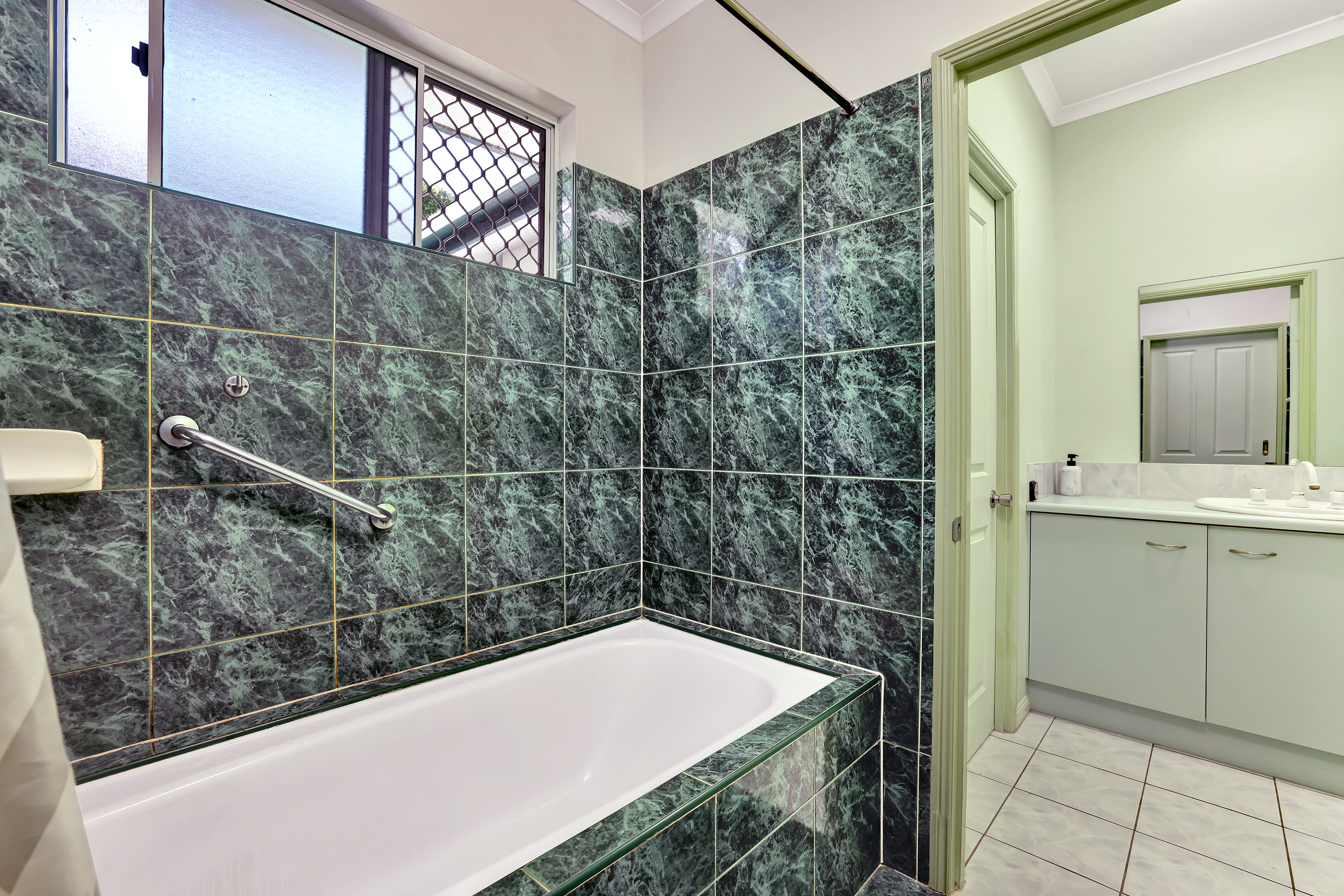 18 TARCOOLA STREET, Mount Sheridan QLD 4868 - Image 7