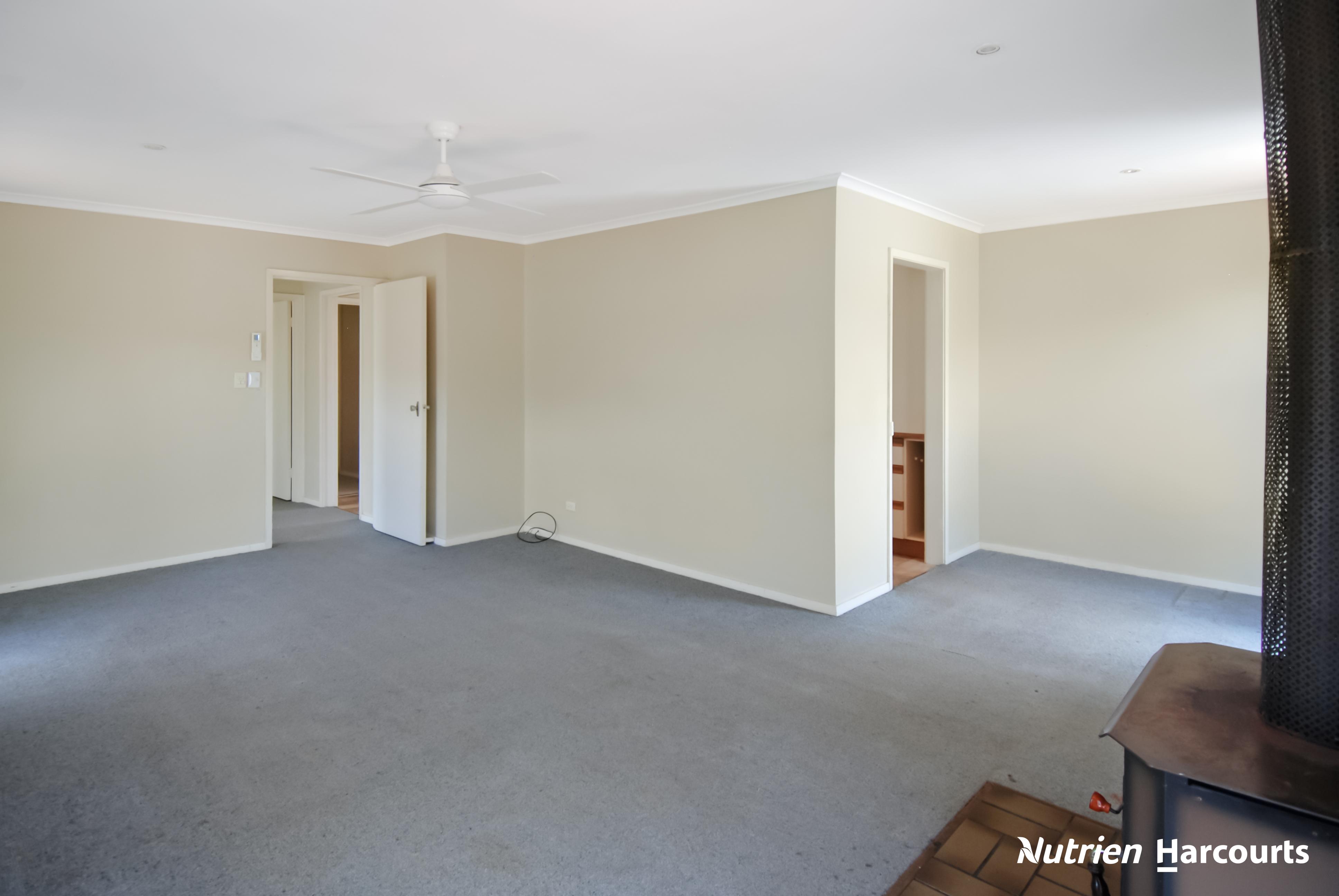 9 HYLAND CRESCENT, Yarram VIC 3971 - Image 7