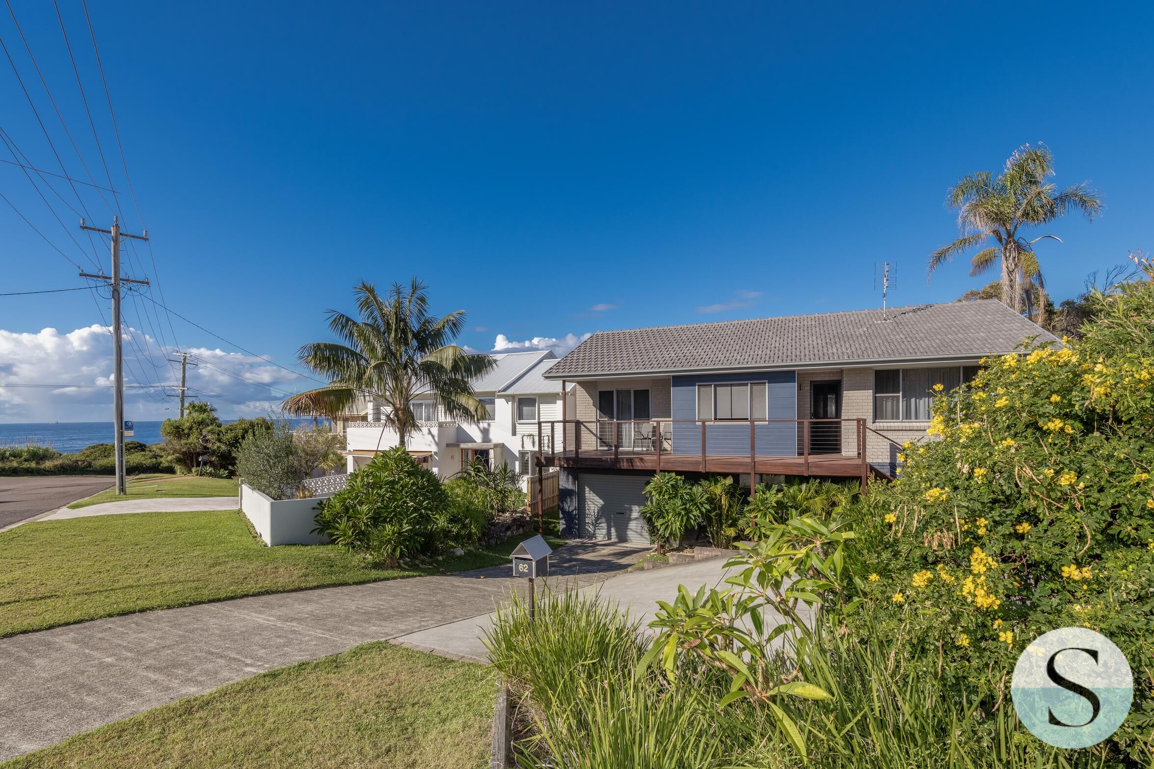 62 OCEAN VIEW PARADE, Caves Beach NSW 2281 - Image 2