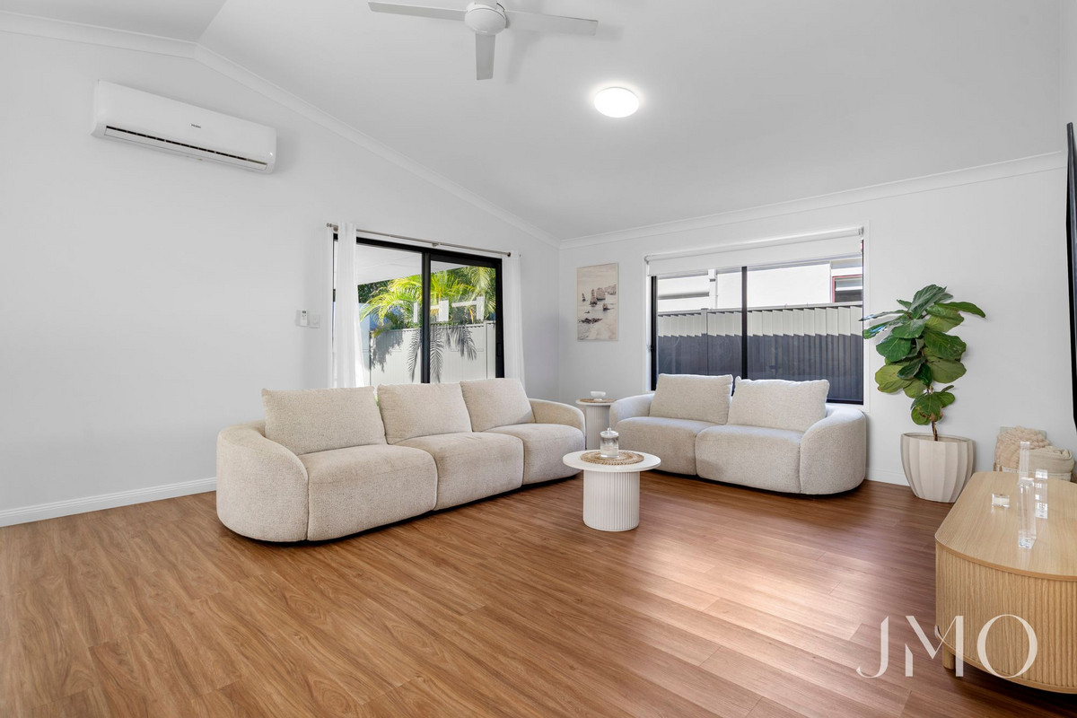 60 SERAFINA DRIVE, Helensvale QLD 4212 - Image 4