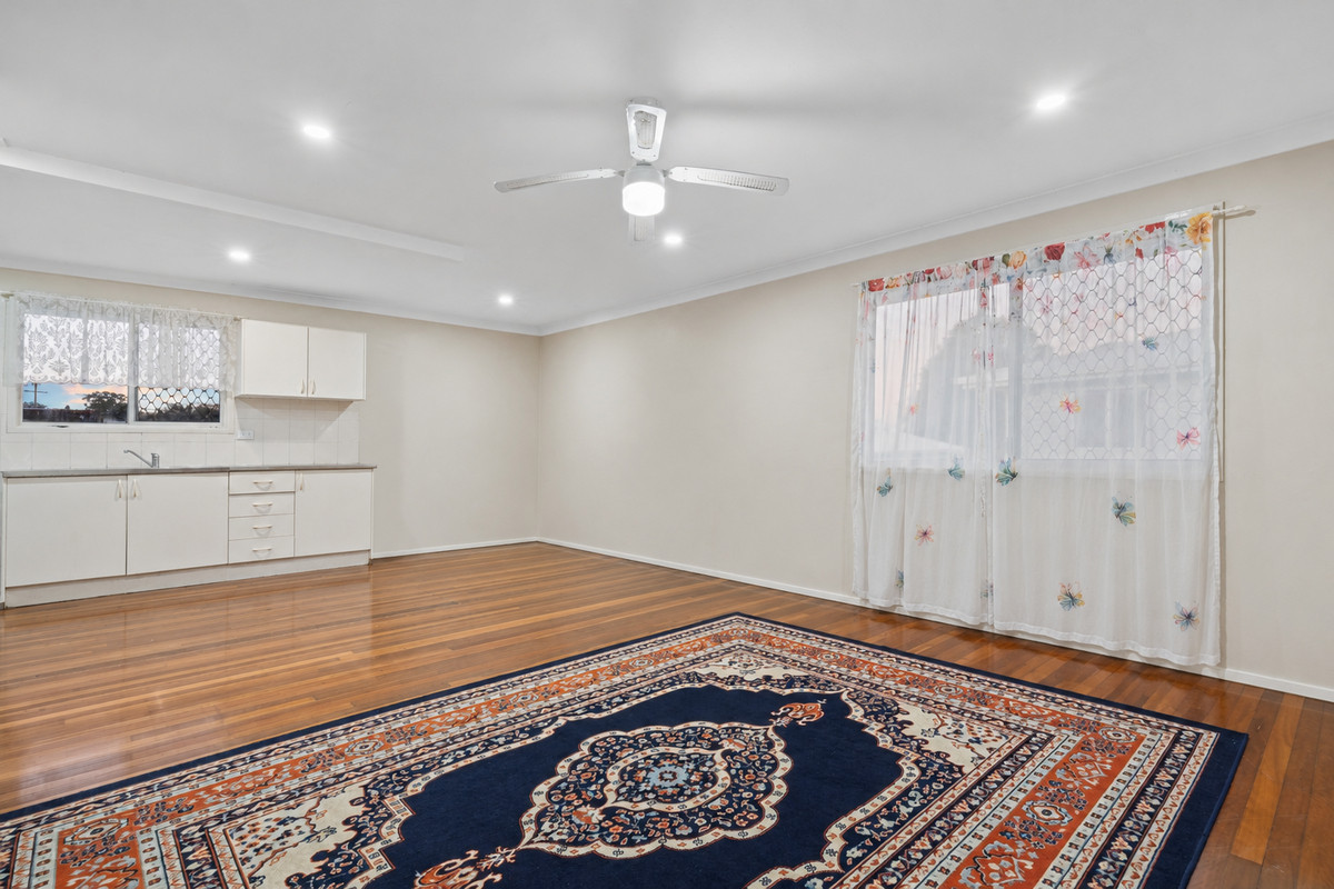 12 MAPLE STREET, Kingston QLD 4114 - Image 5