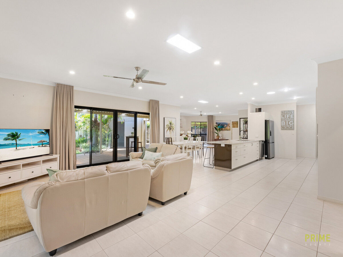 15 TREVISO COURT, Urangan QLD 4655 - Image 8
