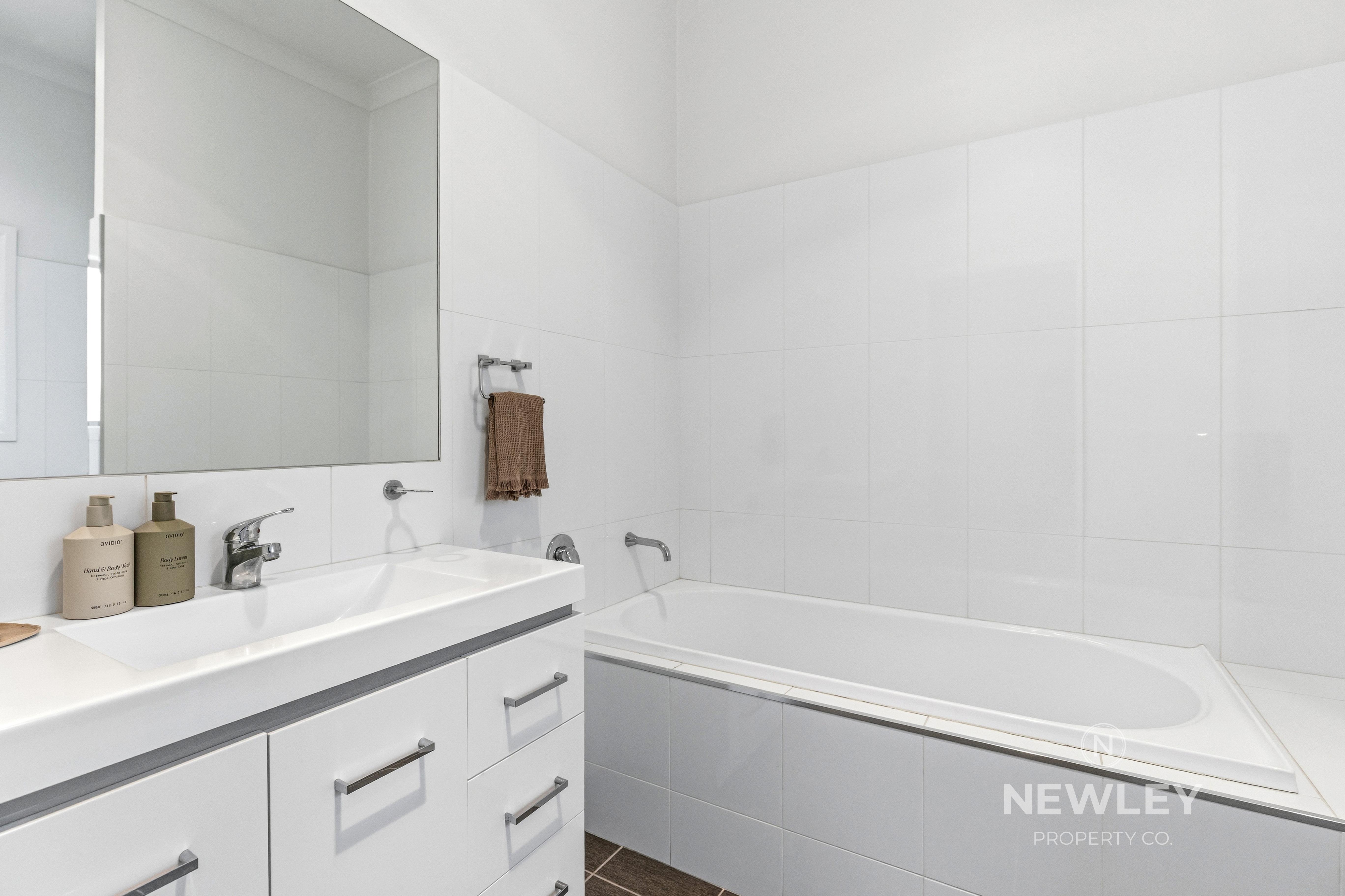 5-bedroom house at 11 Clifton Street, Bourkelands, NSW 2650, Wagga Wagga, New South Wales
