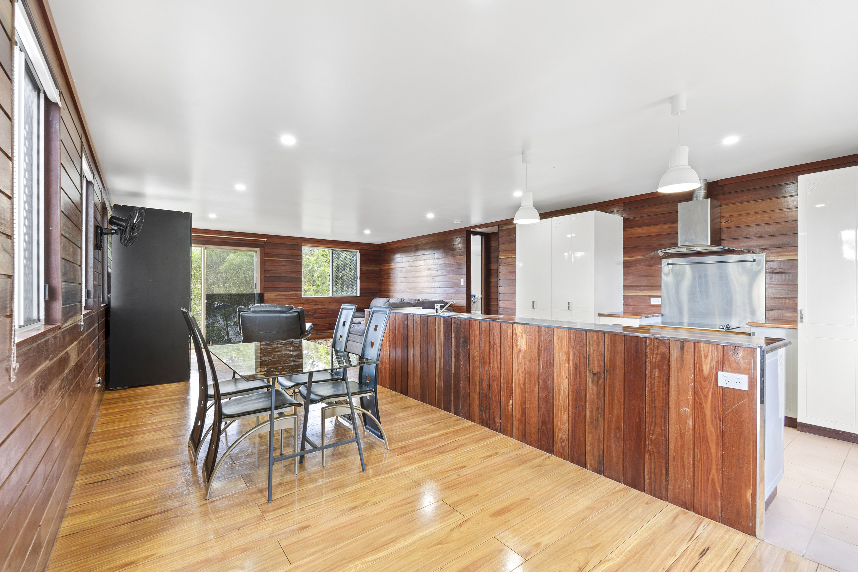 39 HALCYON STREET, Lamb Island QLD 4184 - Image 8