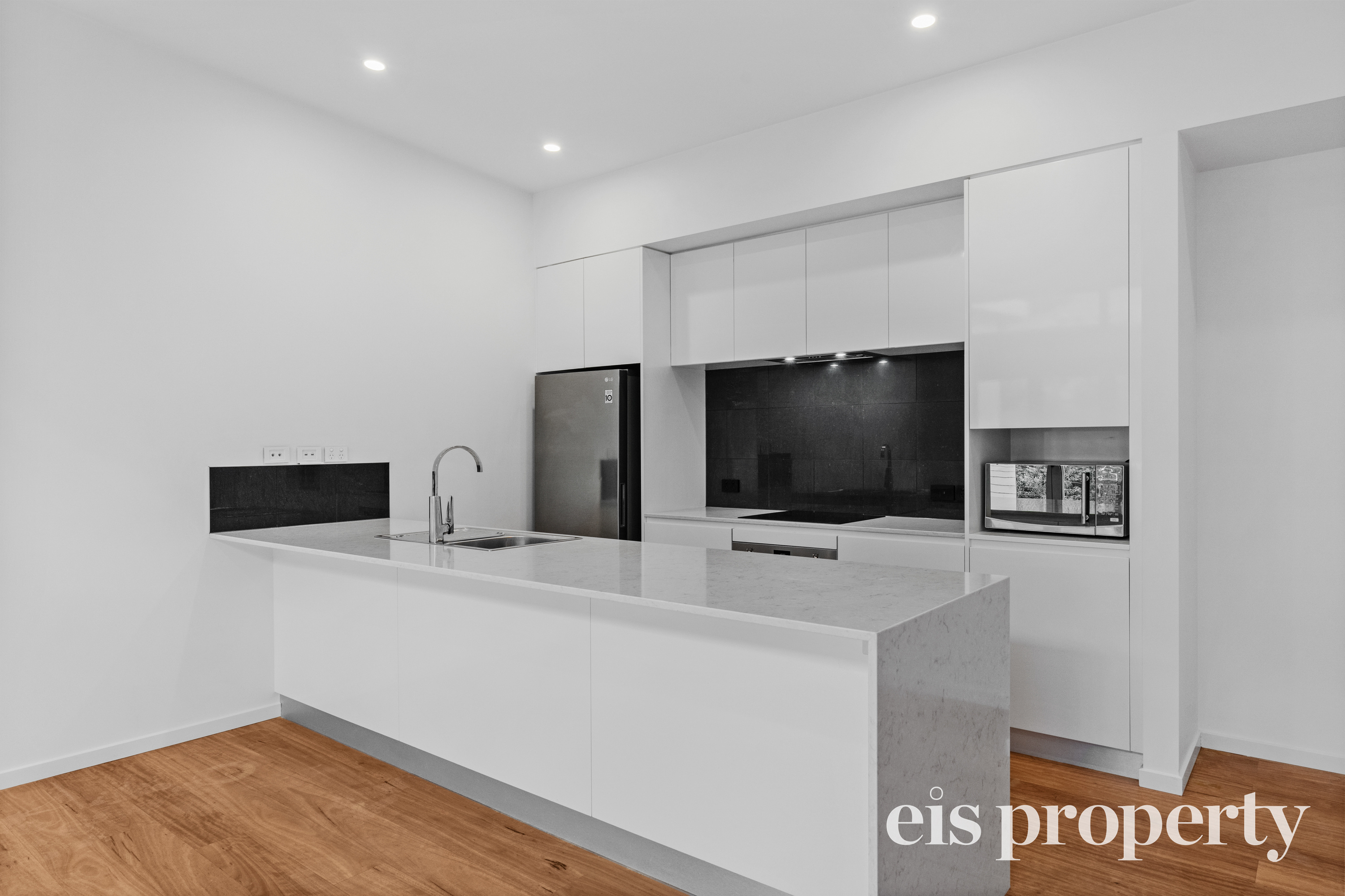 337 Churchill Avenue, Sandy Bay, TAS 7005 - Image 4