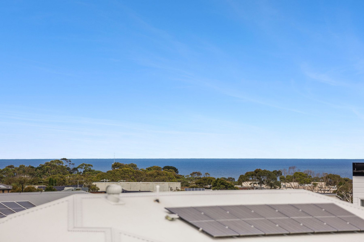 28 Wurrak Crescent, Torquay, Vic, 3228 - Image 2