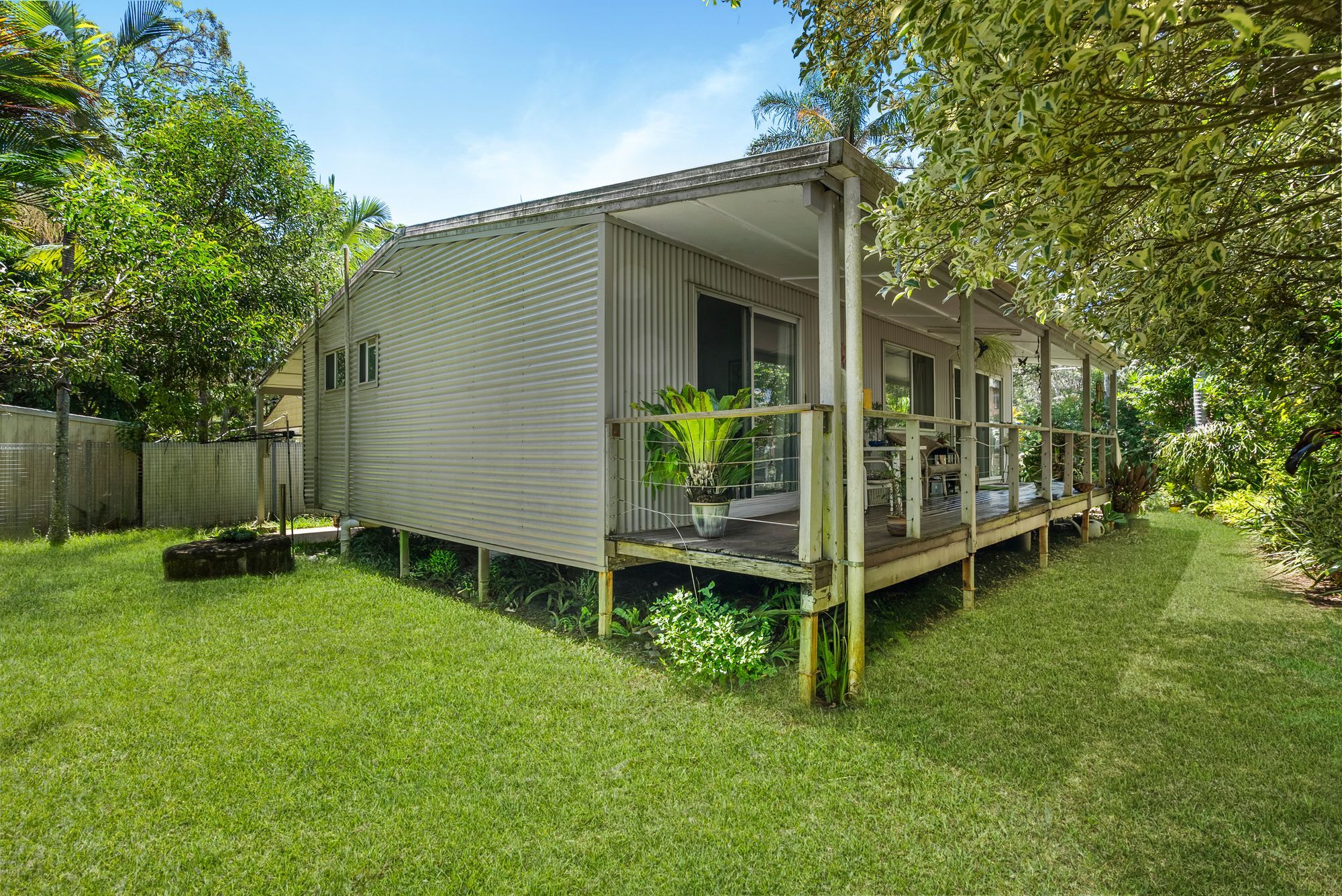 3 PAULA PARADE, Lamb Island QLD 4184 - Image 2