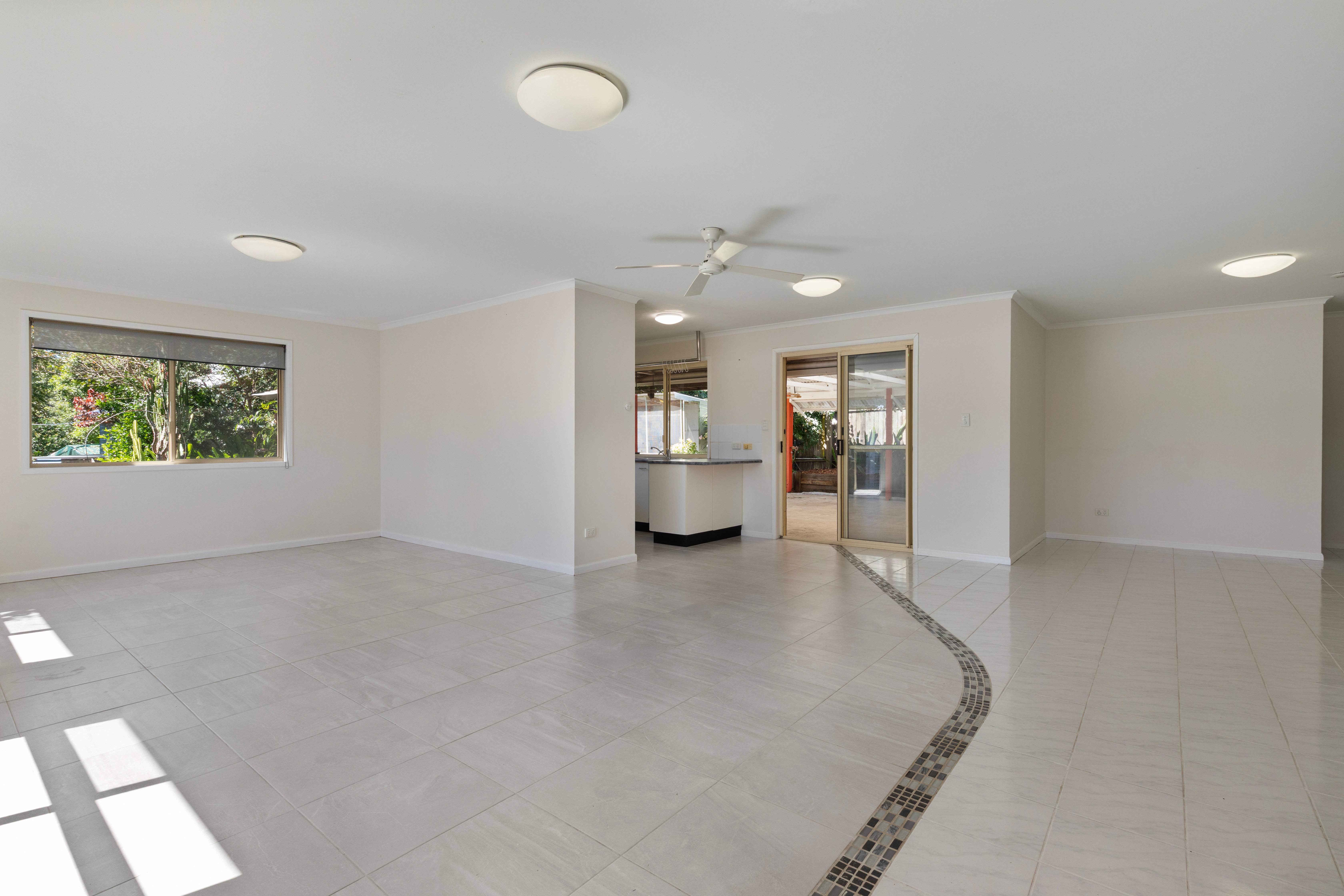 12 KYLIE COURT, Pomona QLD 4568 - Image 4