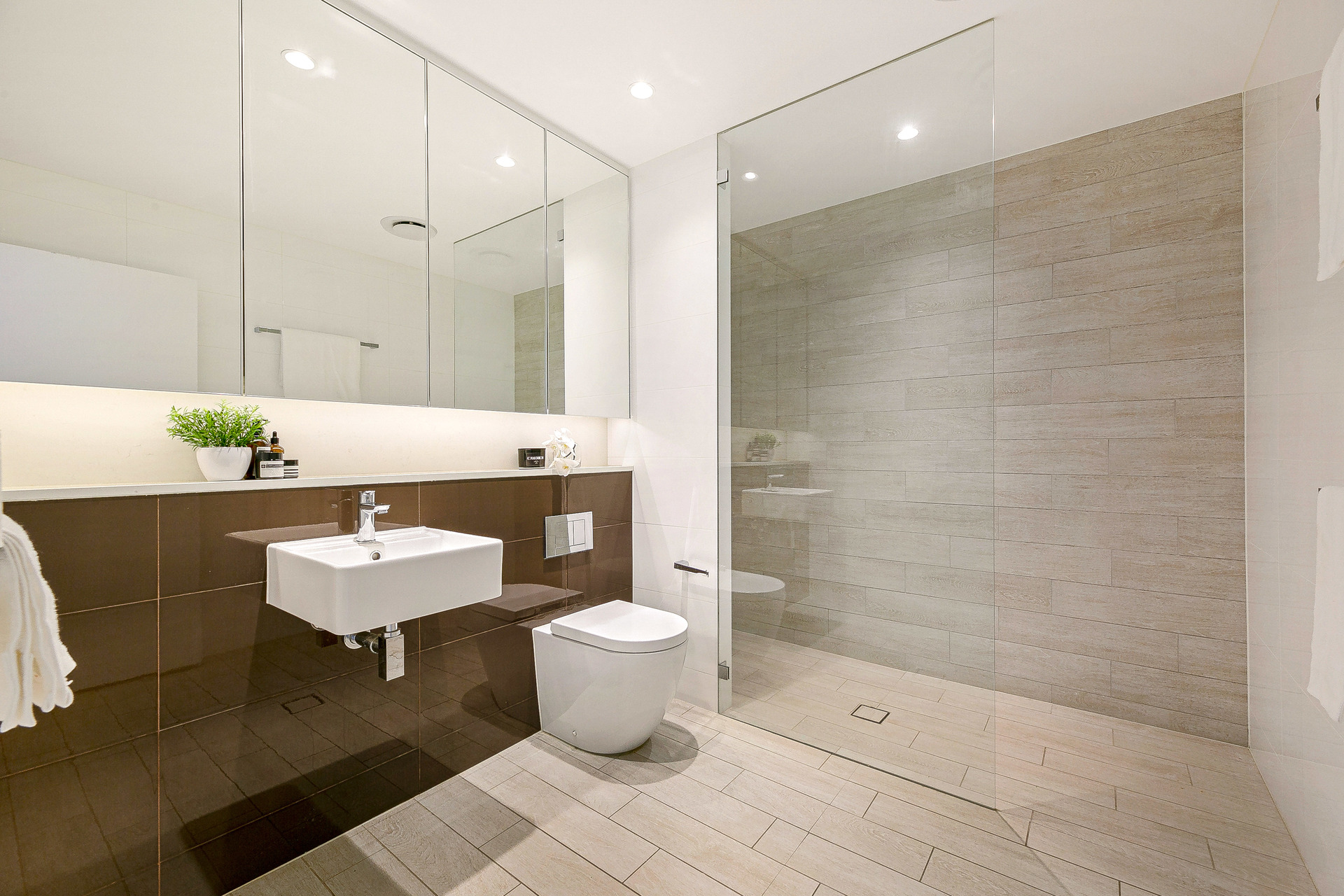 NORTH TOWER 1003 669 GARDENERS ROAD, MASCOT NSW 2020 - Image 8