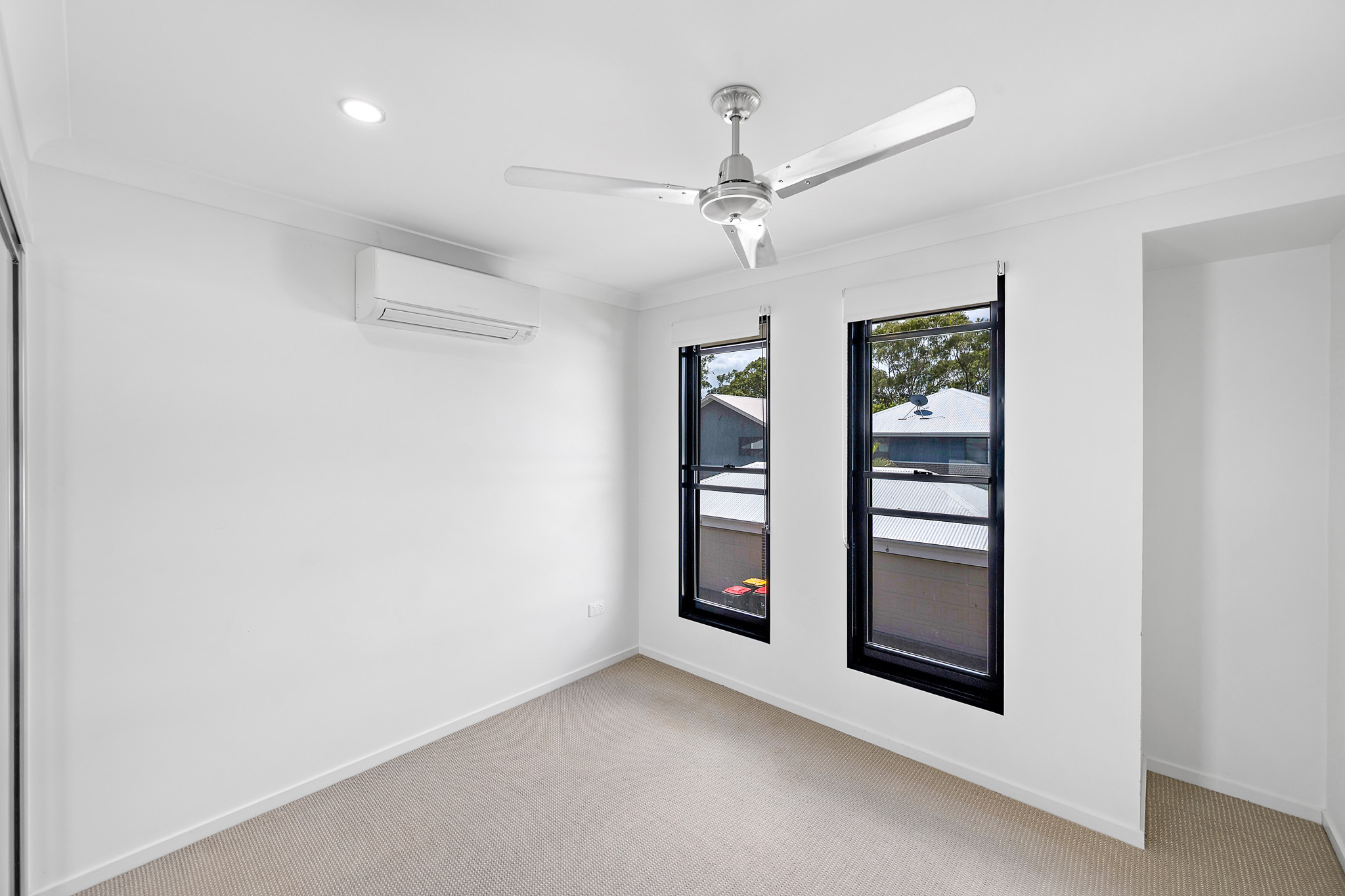 4-bedroom unit at 1/1 Wedgetail Road, Clinton, QLD 4680, Gladstone, Queensland
