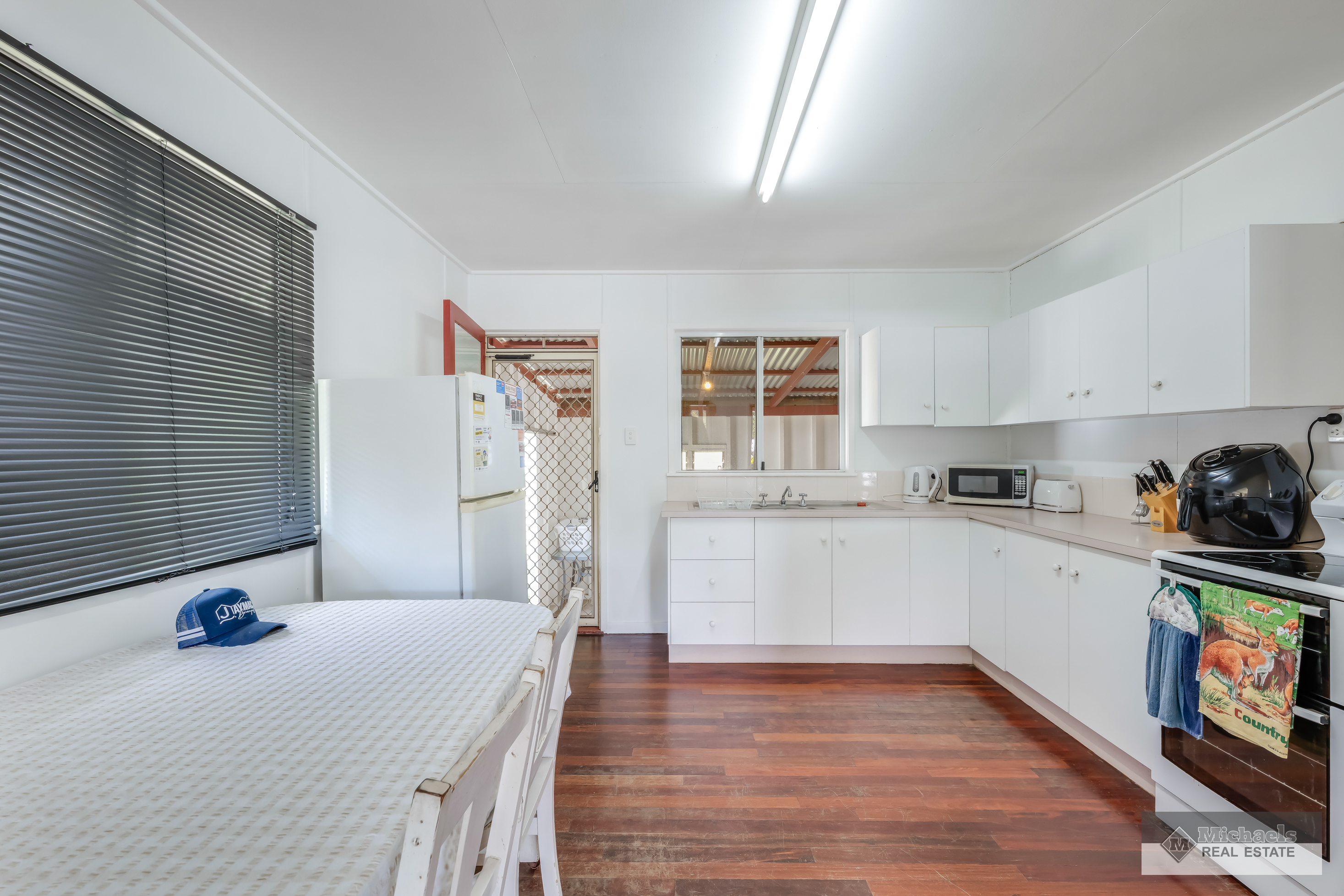 23 ELLIOTT STREET, Gin Gin QLD 4671 - Image 4