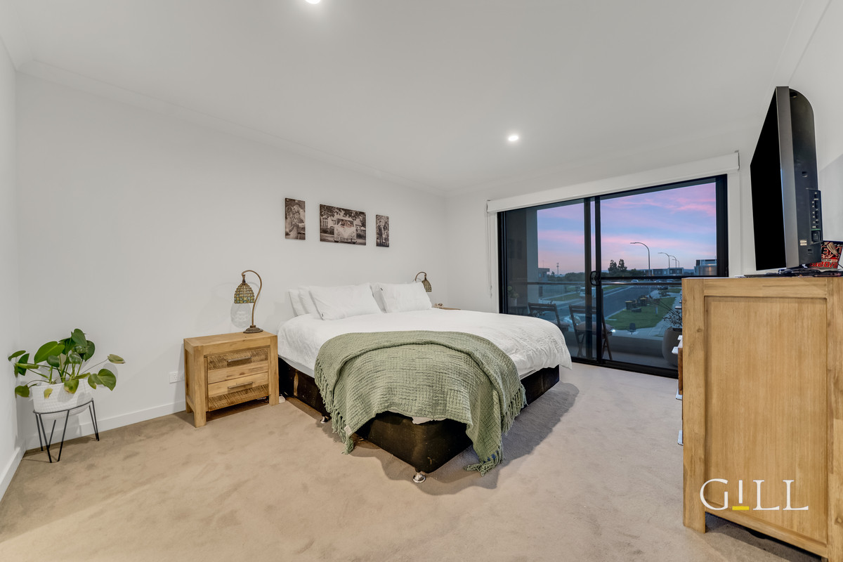4-bedroom unit at 35 KINROSS PARADE, Clyde North VIC 3978, Casey, Victoria