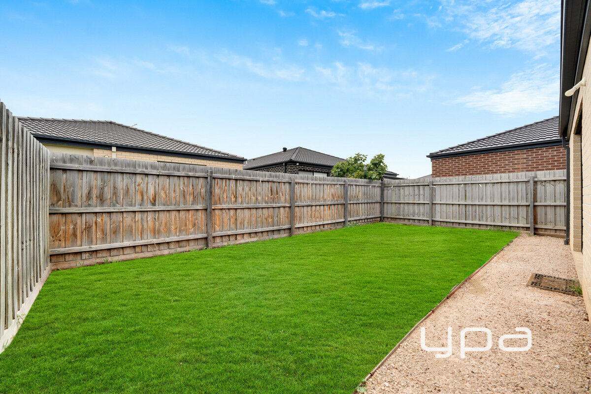 3-bedroom house at 10 Komodo Drive, Tarneit, VIC 3029, Wyndham, Victoria