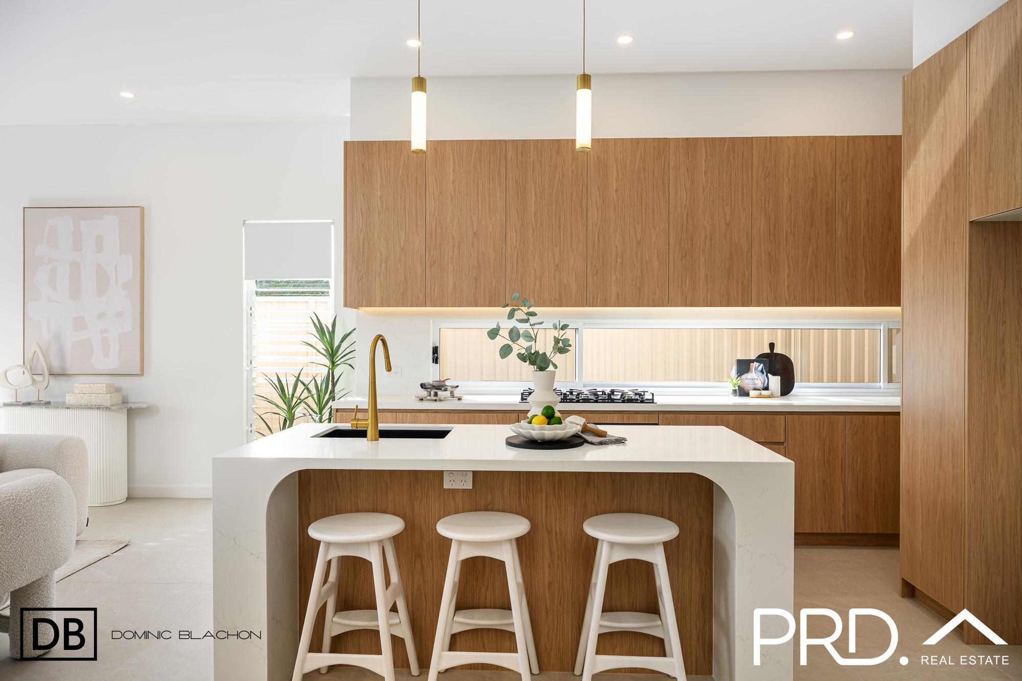 10 Eileen Street, Picnic Point, NSW 2213 - Image 4