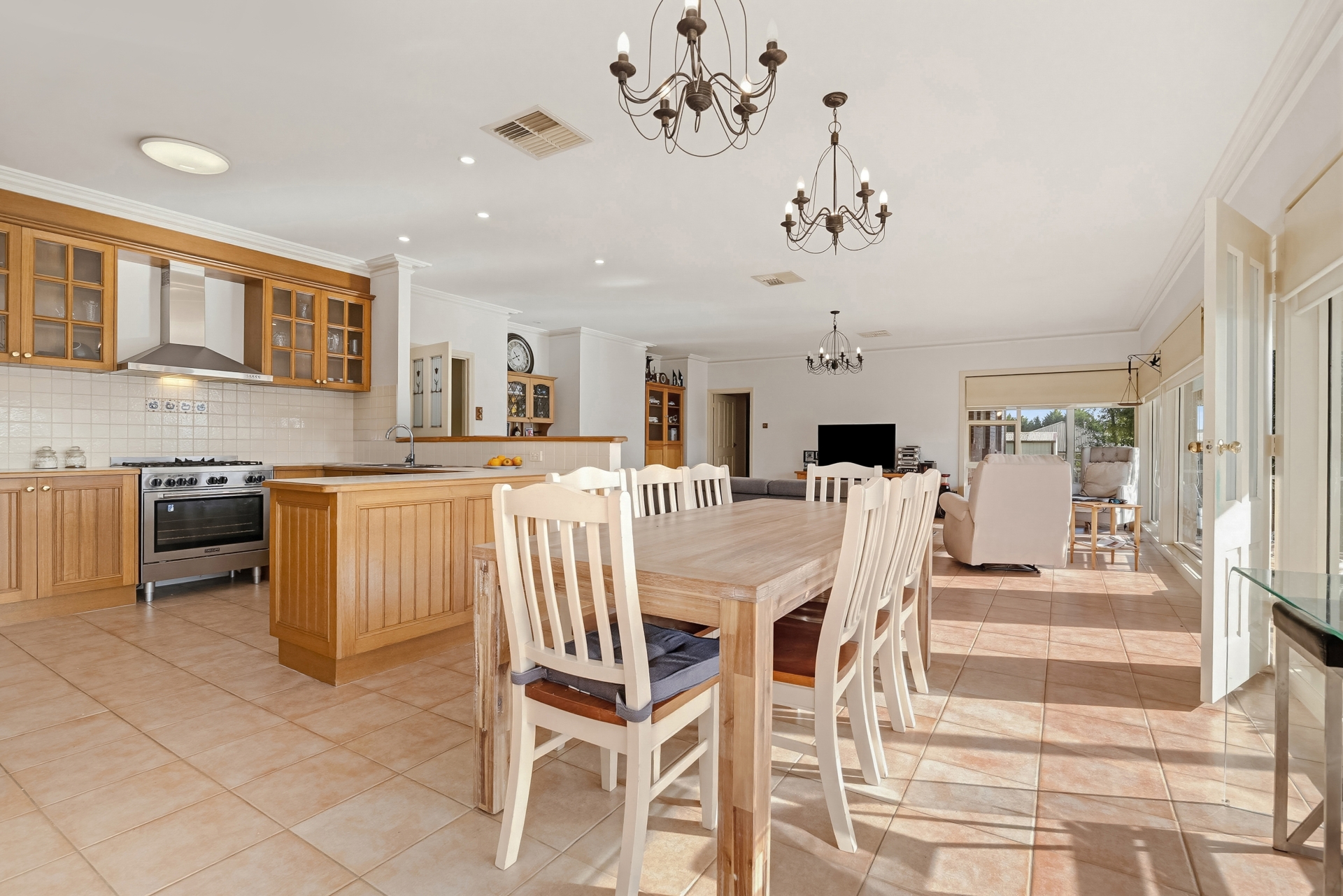 20 Yattarna Court, Broadford, Vic, 3658 - Image 2