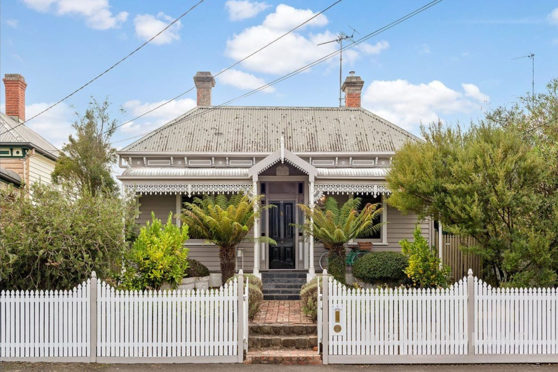 10 Queen Victoria Street, Newington, VIC 3350 - Image 1
