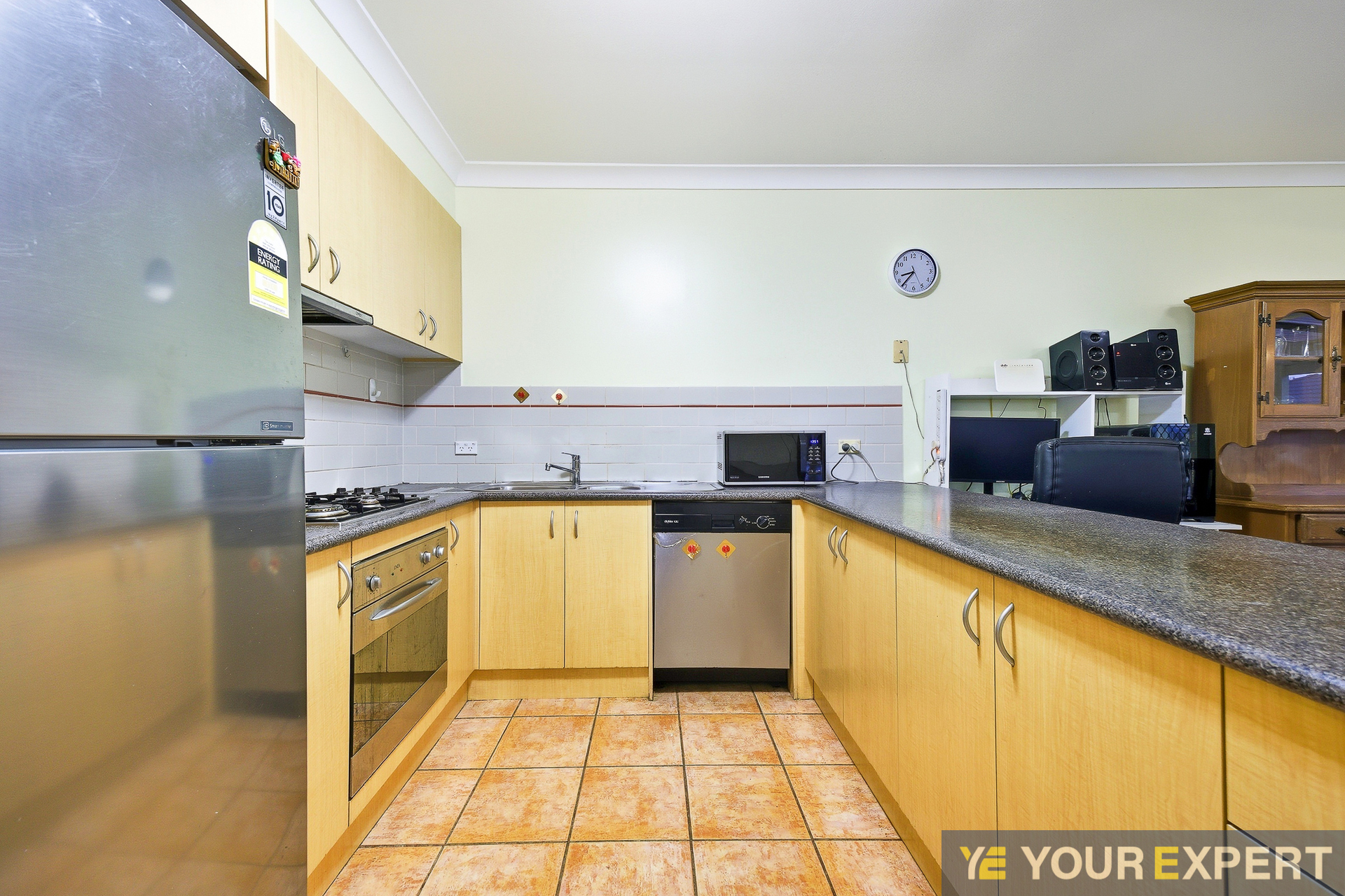 2 Cropton Place, Narre Warren South, VIC 3805 - Image 5