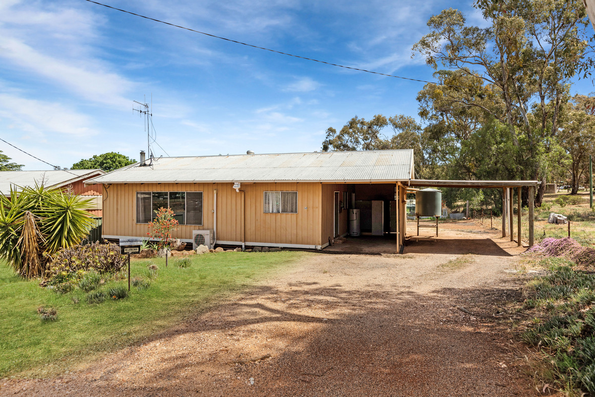 3-bedroom house at 50 Chapel Street, Wedderburn, VIC 3518, Loddon, Victoria