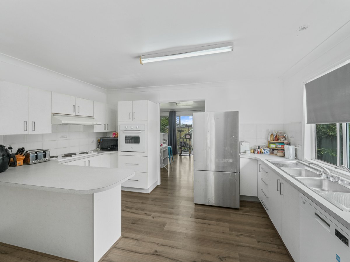 42 Eagleview Road, Minto, NSW 2566 - Image 9