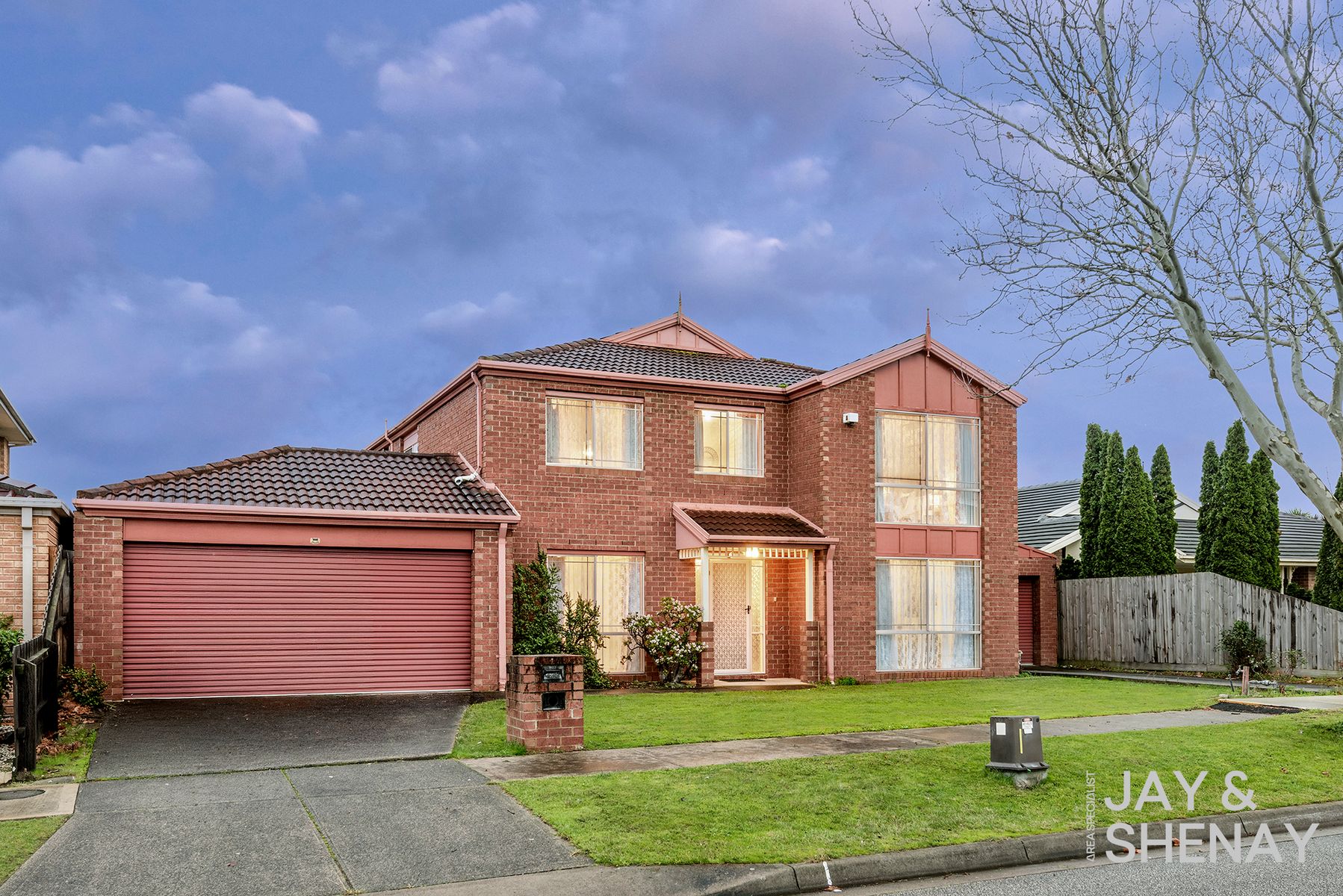 29 BARNSLEY DRIVE, Endeavour Hills VIC 3802 - Image 1