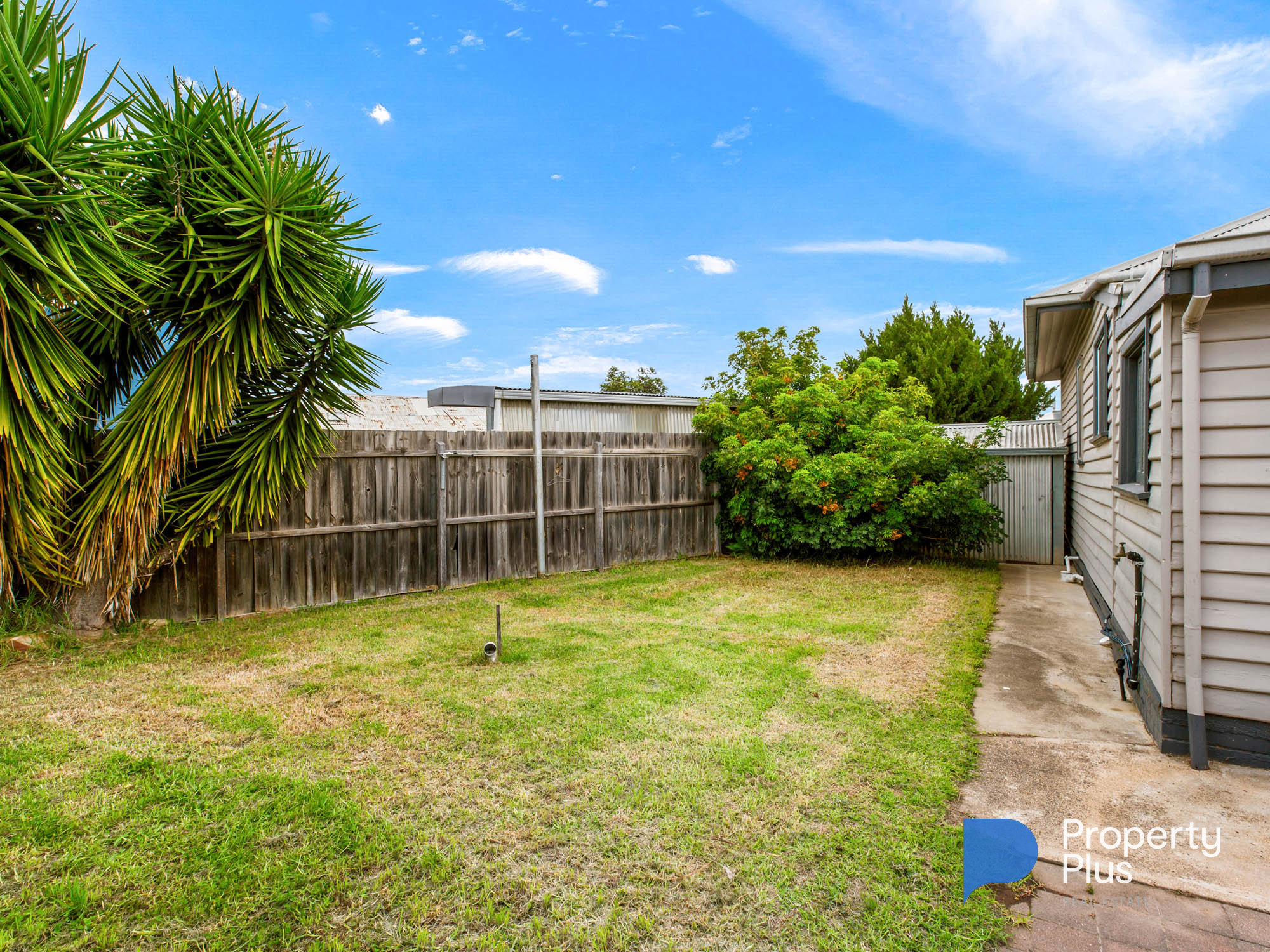 2-bedroom house at 2 North Western Road, St Arnaud, VIC 3478, Northern Grampians, Victoria