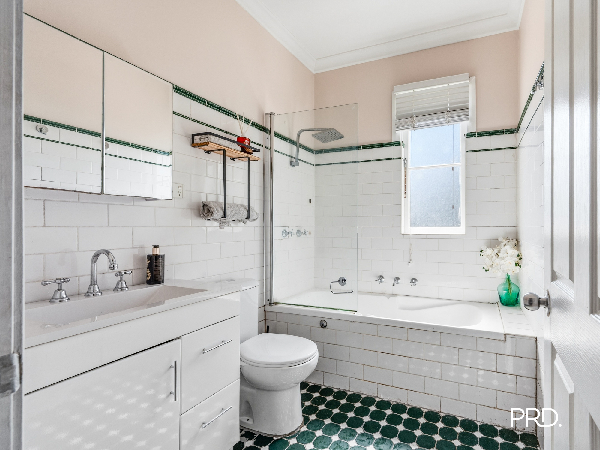 2 Parkes Crescent, Faulconbridge, NSW 2776 - Image 10