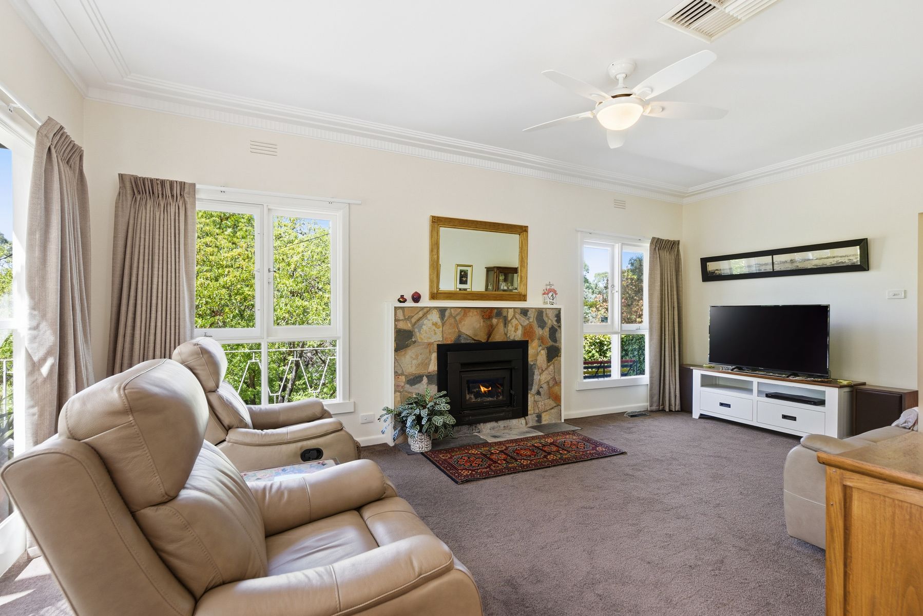 24 MILTON AVENUE, Spring Gully VIC 3550 - Image 10