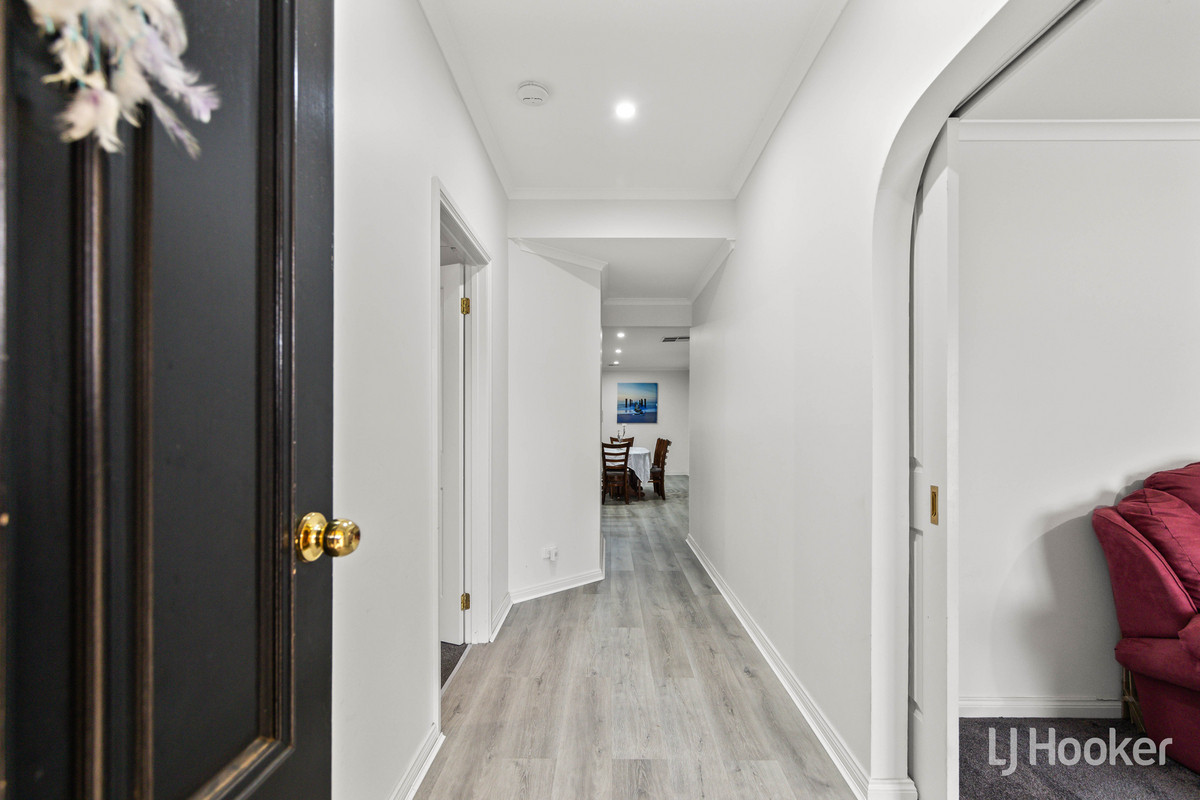 29 Yeovil Circuit, Craigmore, SA 5114 - Image 5