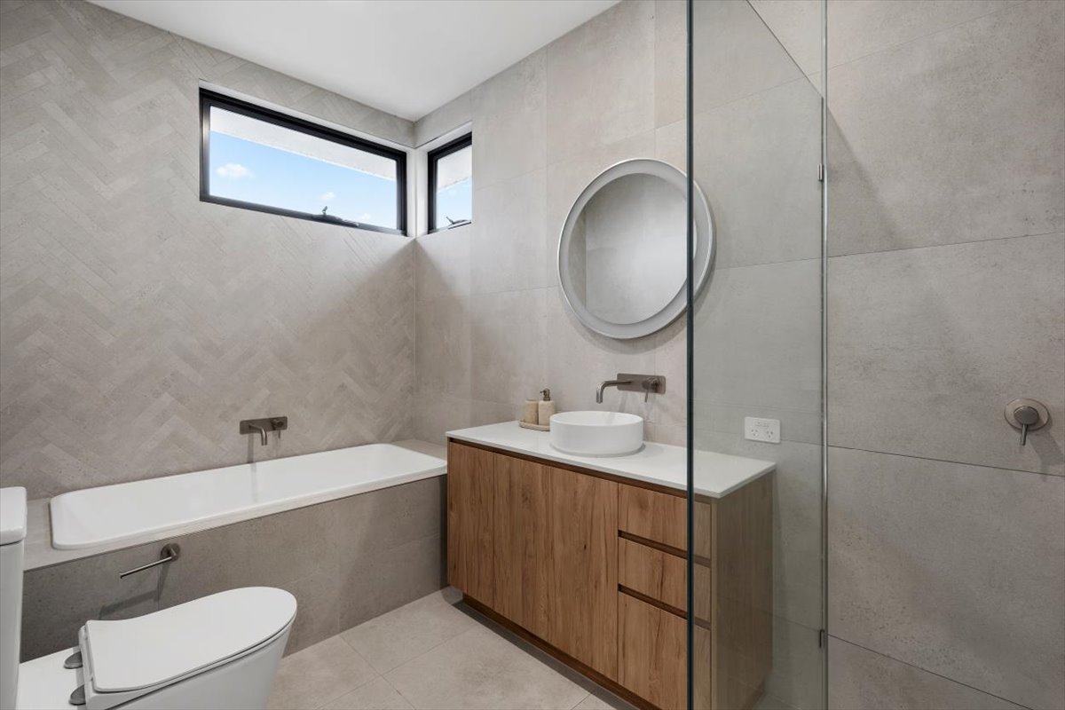 2-bedroom unit at 2/59 Jetty Road, Rosebud, VIC 3939, Mornington Peninsula, Victoria