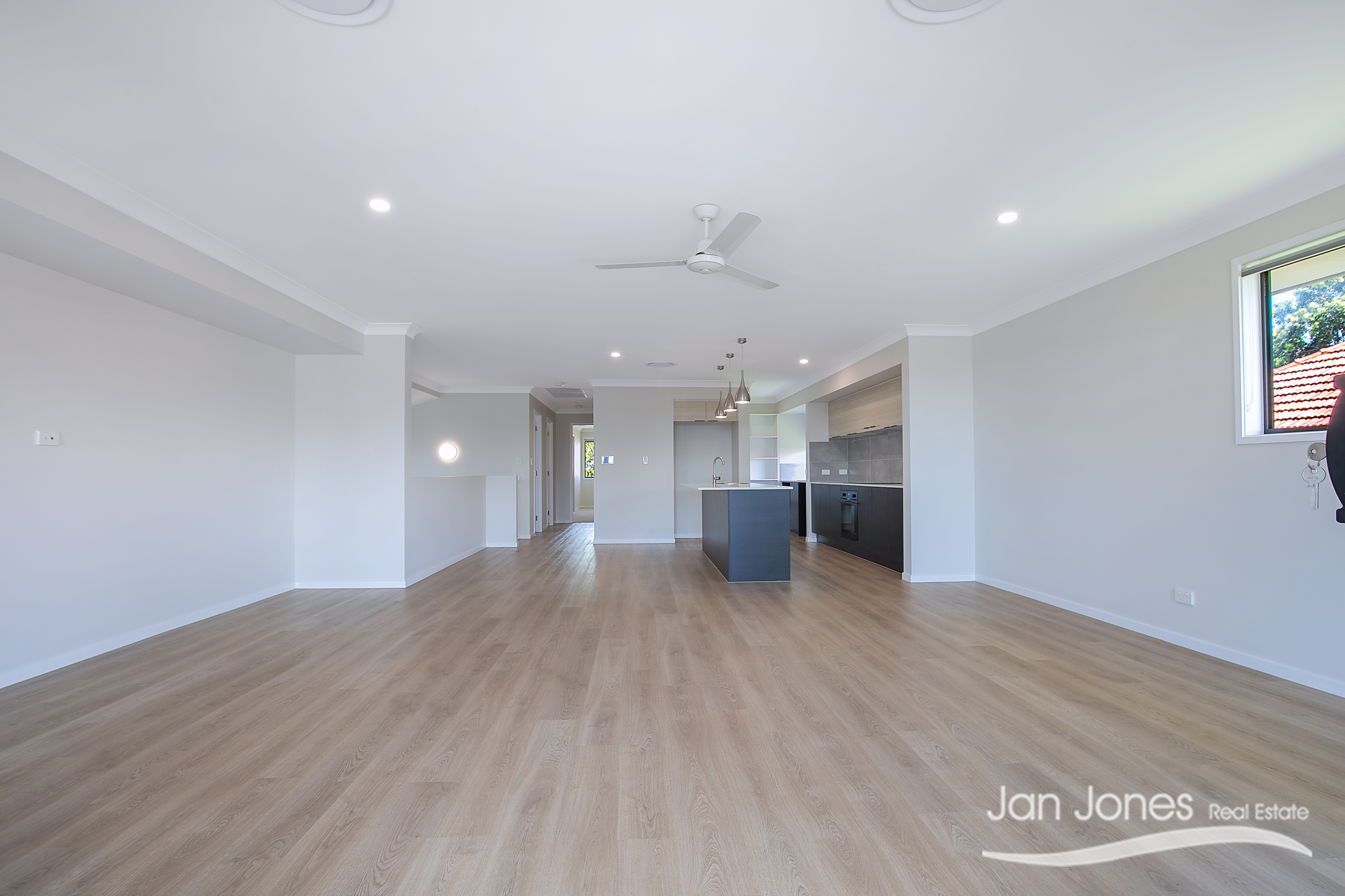 347 OXLEY AVENUE, Margate QLD 4019 - Image 6