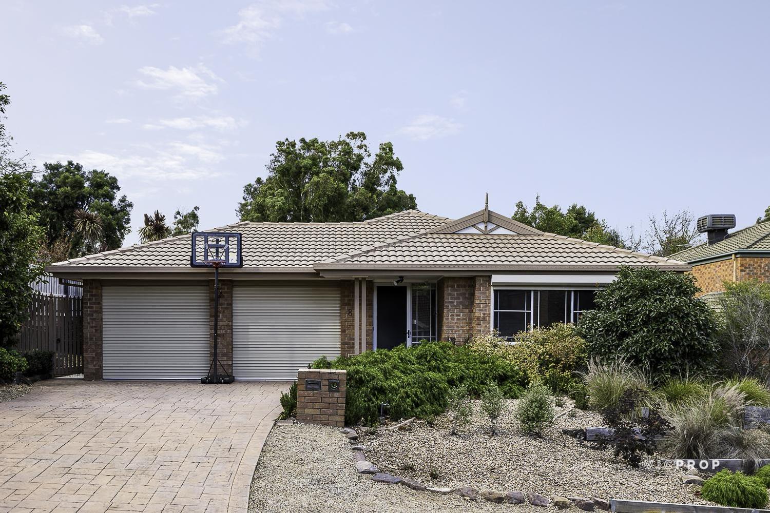 4-bedroom house at 8 Willaura Place, Yallambie, VIC 3085, Banyule, Victoria